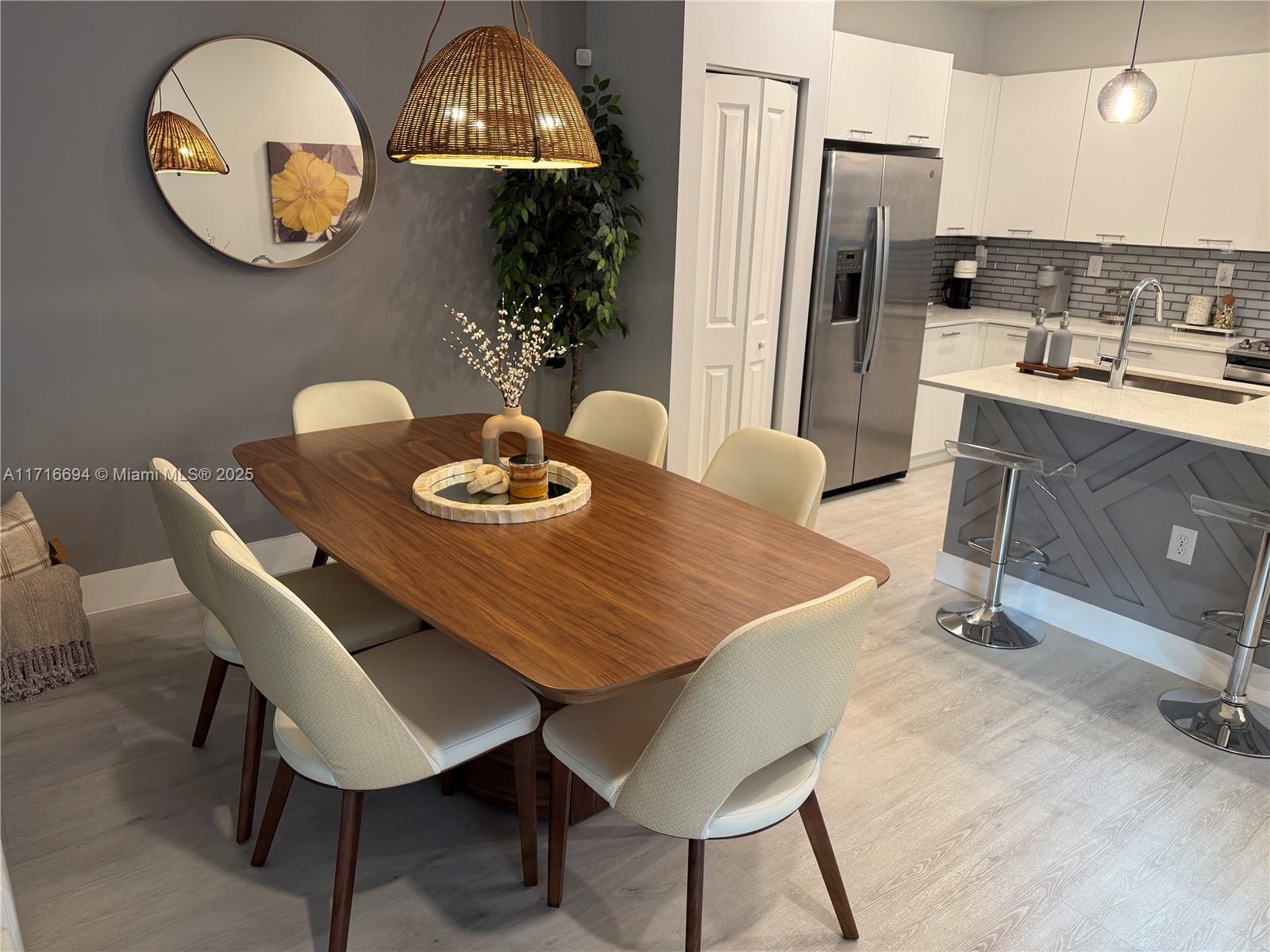 DOWNTOWN DORAL SOUTH PHAS - Residential