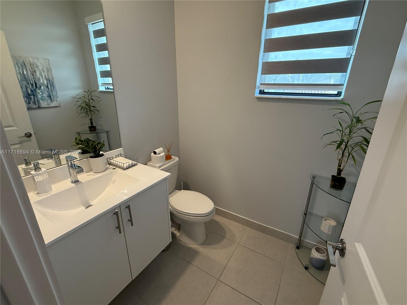 DOWNTOWN DORAL SOUTH PHAS - Residential