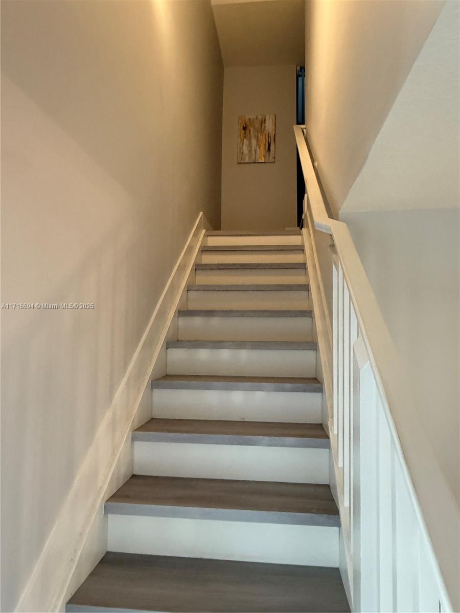 DOWNTOWN DORAL SOUTH PHAS - Residential