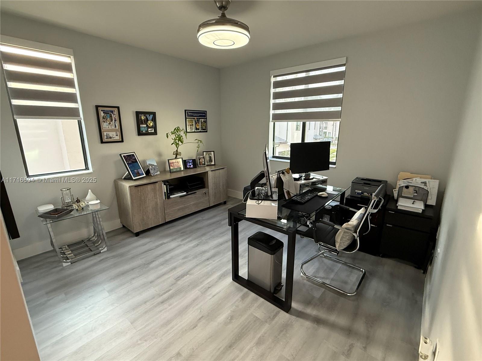 DOWNTOWN DORAL SOUTH PHAS - Residential