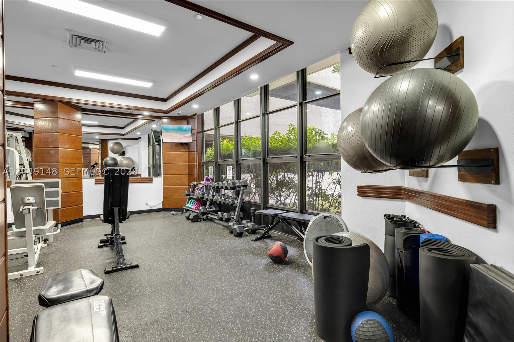 TOWER AT BISCAYNE COVE CO - Residential Lease
