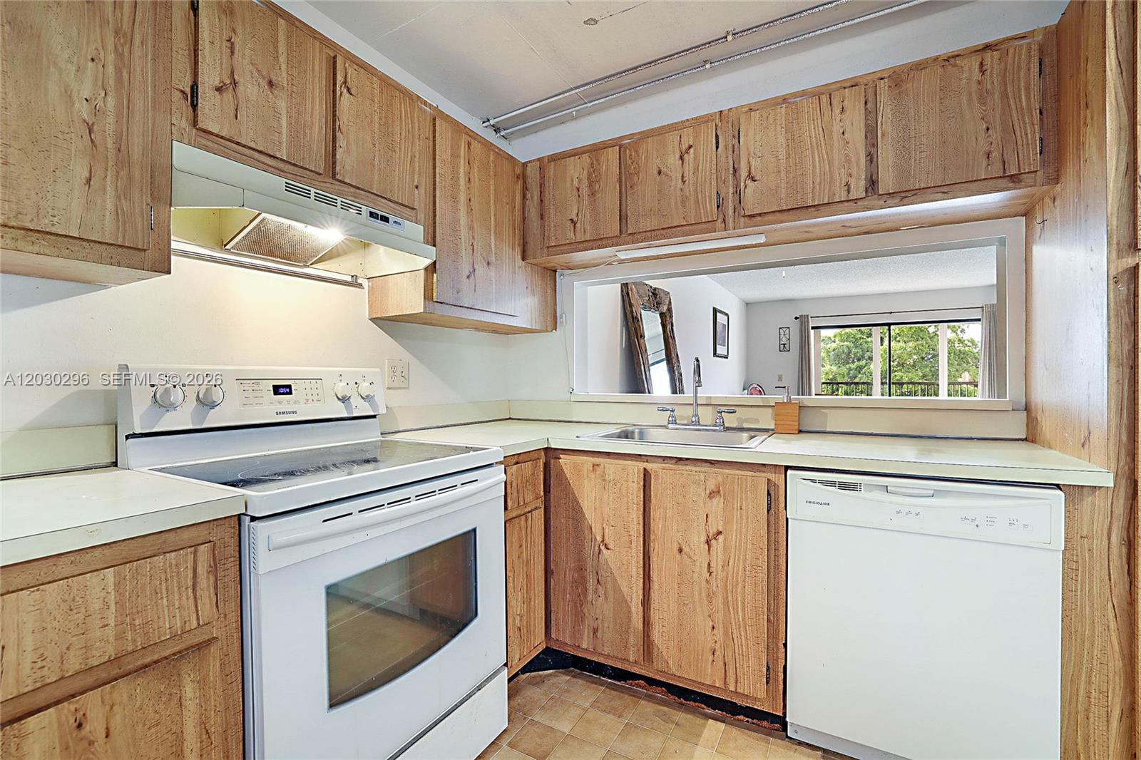 ISLES OF INVERRARY I COND - Residential