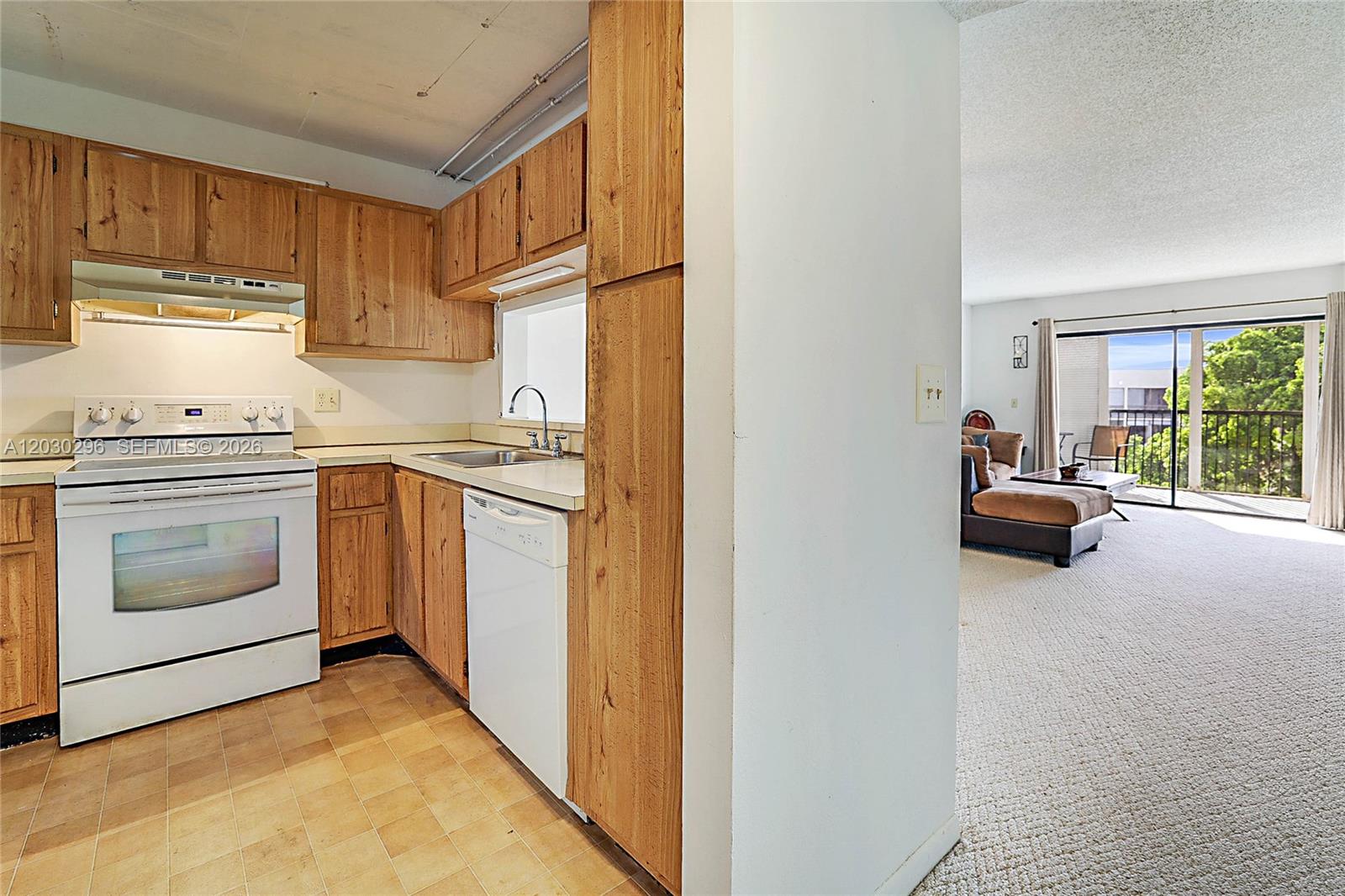 ISLES OF INVERRARY I COND - Residential