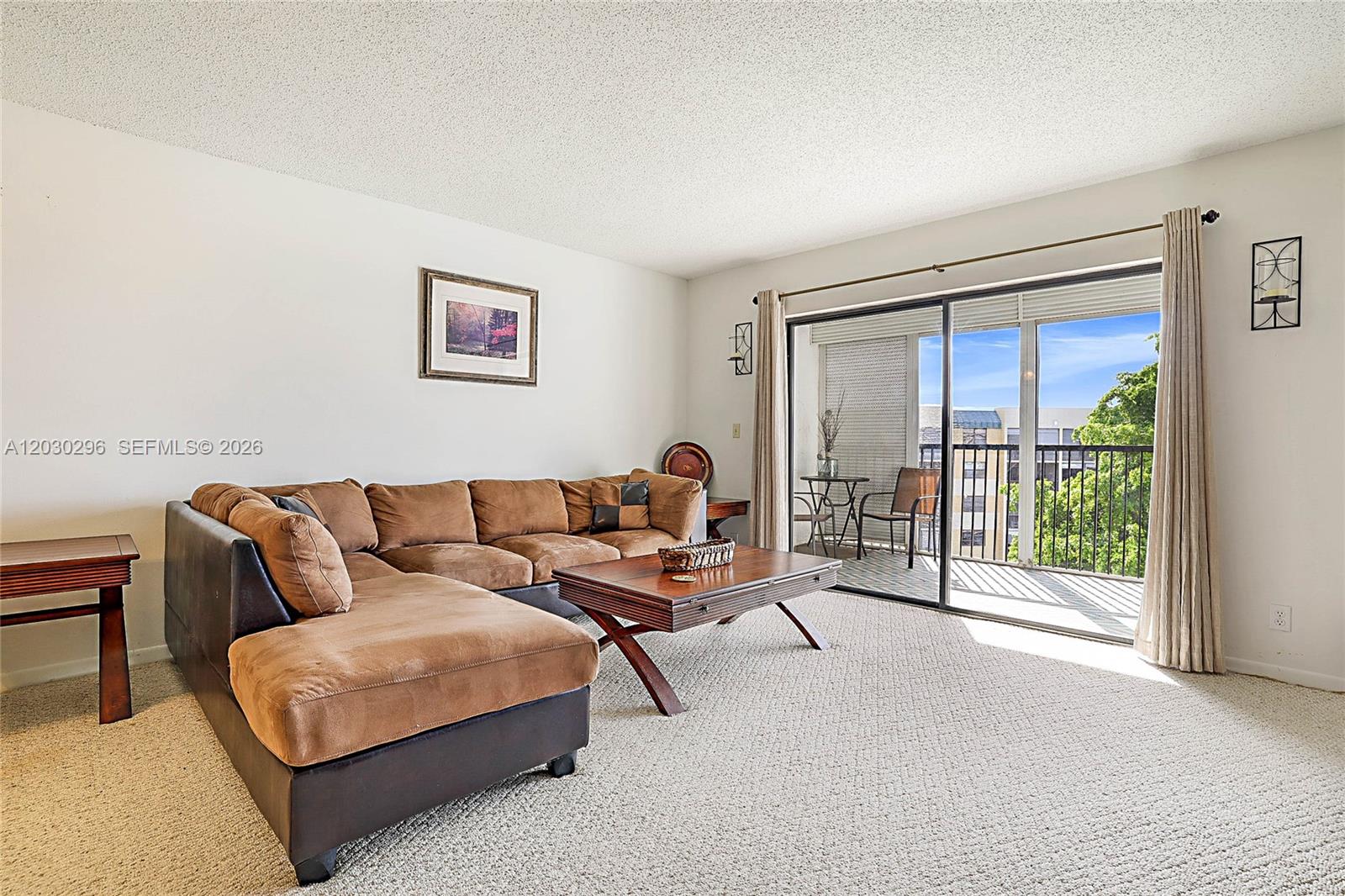ISLES OF INVERRARY I COND - Residential