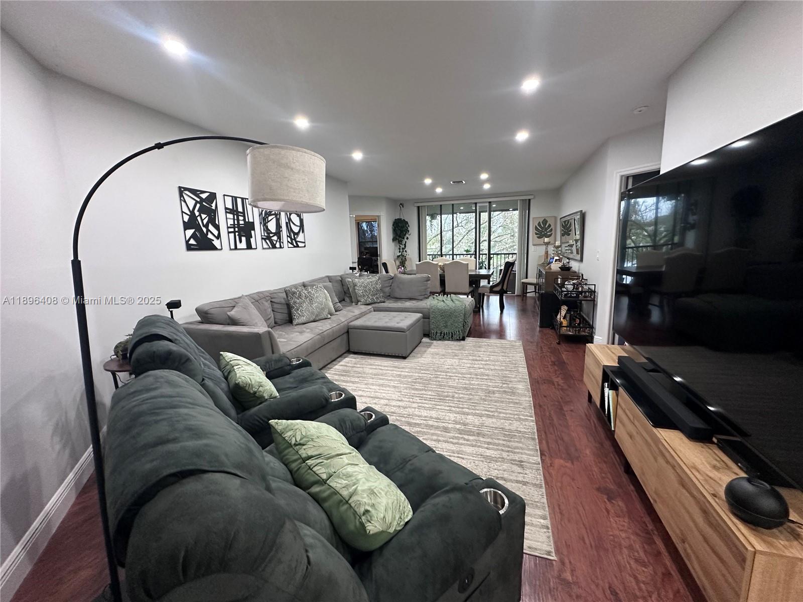 BAYPORT VILLAGE B CONDO - Residential