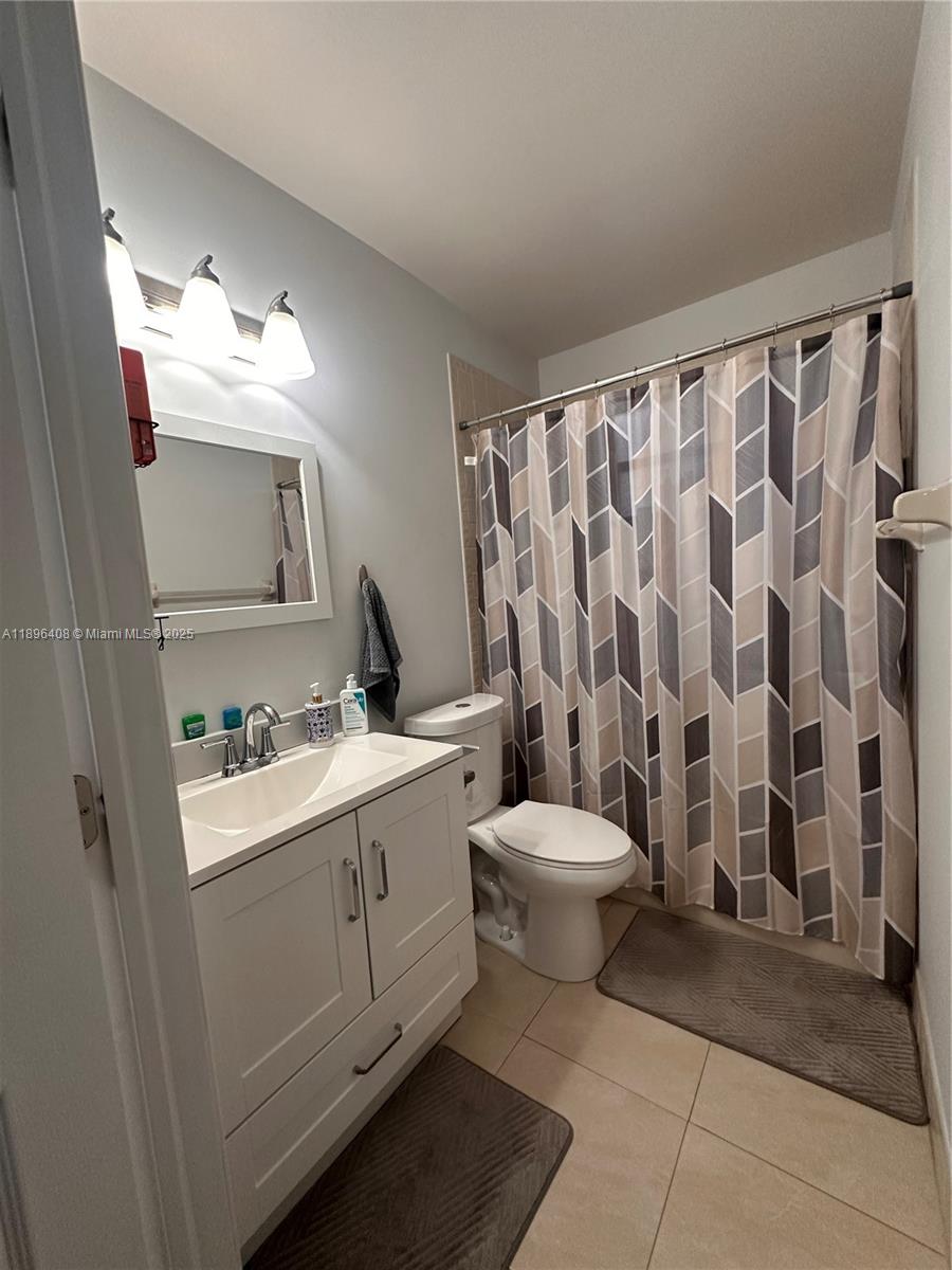 BAYPORT VILLAGE B CONDO - Residential