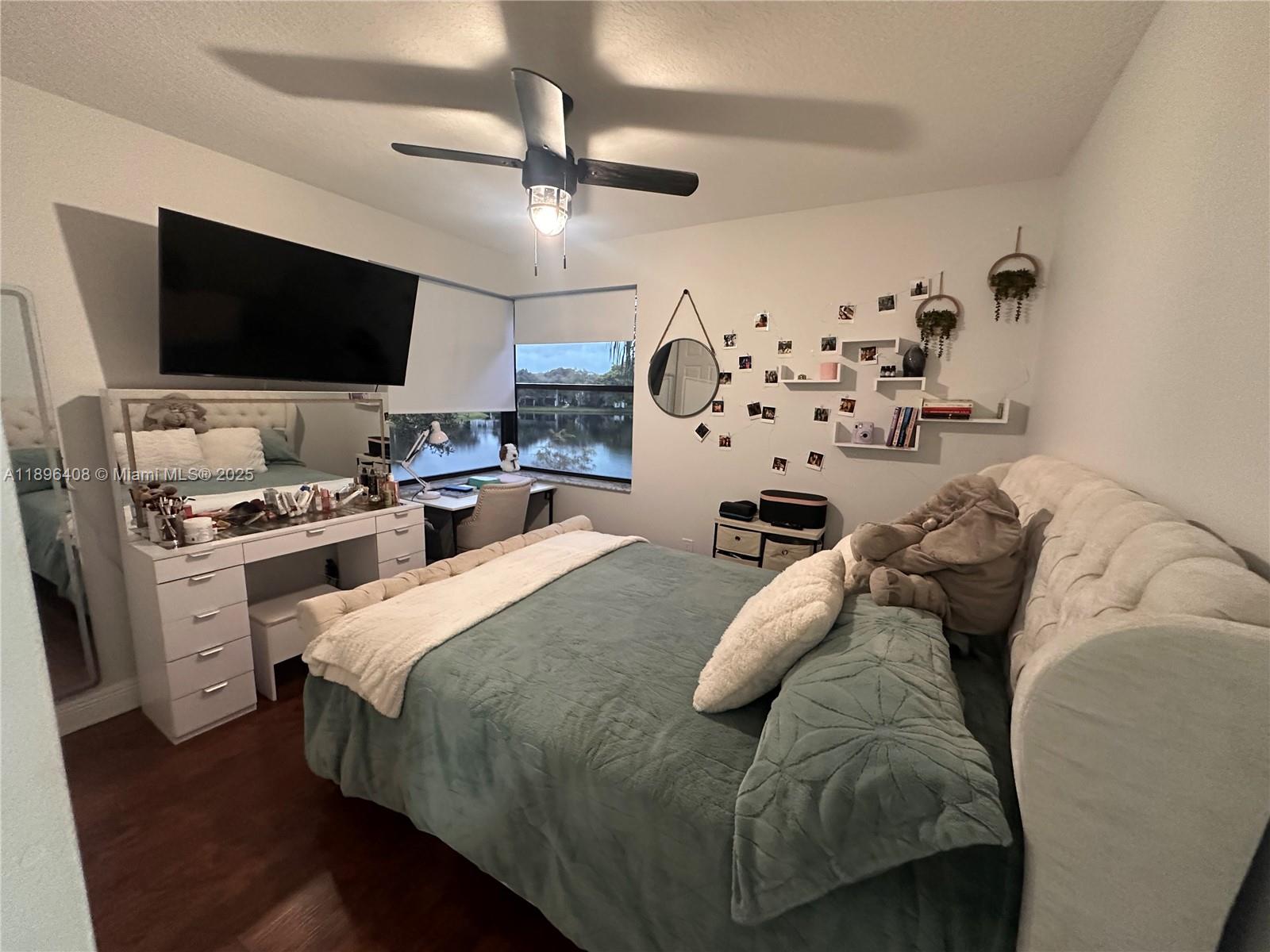 BAYPORT VILLAGE B CONDO - Residential