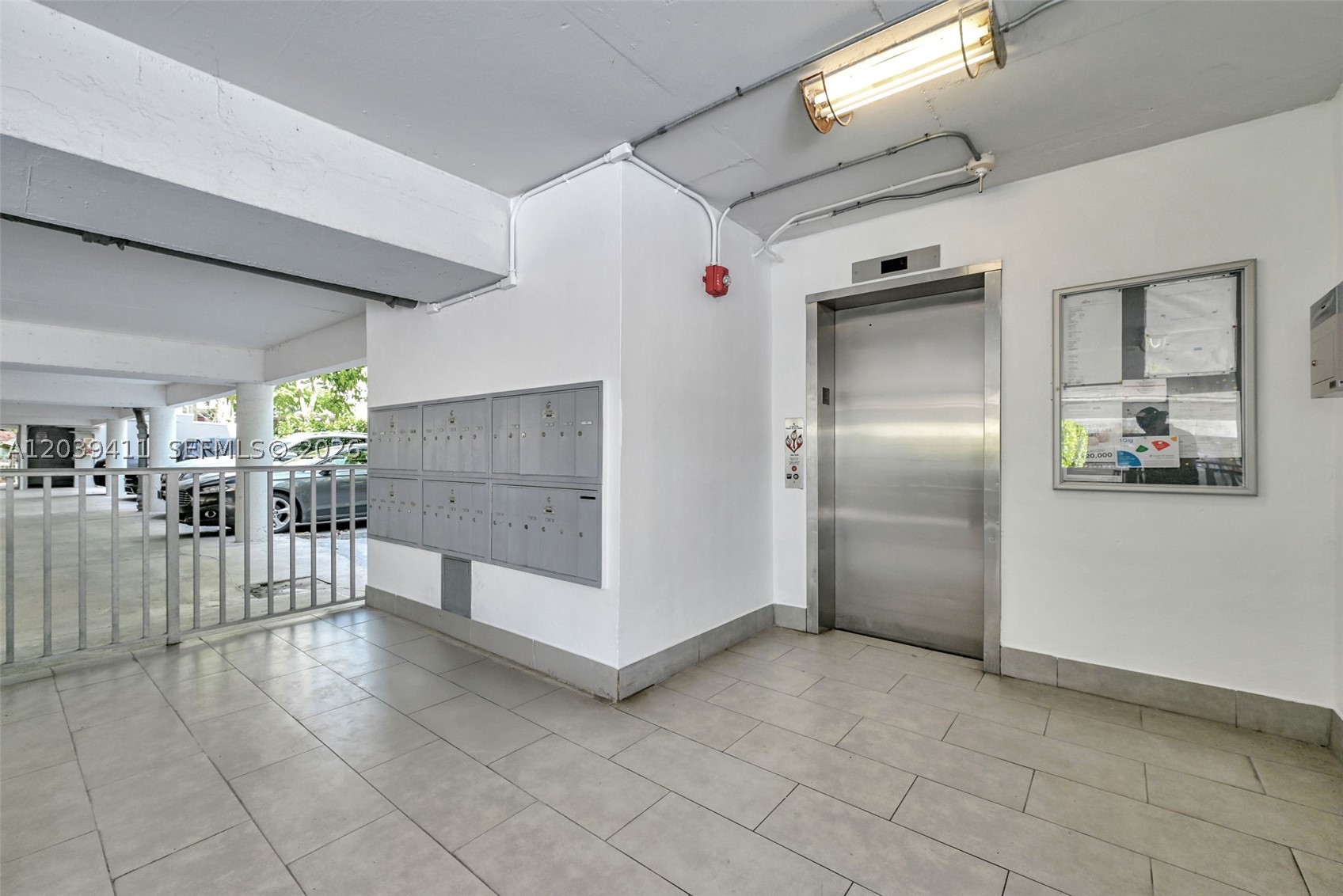 TWIN TOWERS CONDO - Residential
