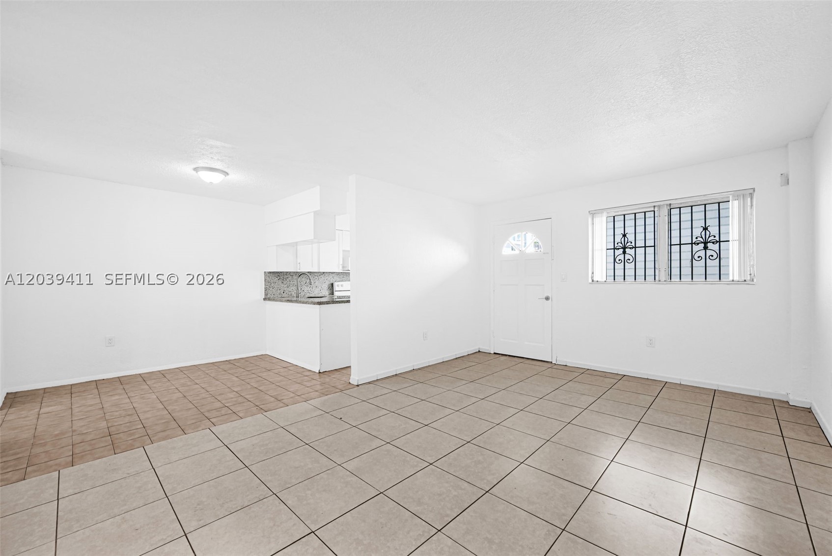TWIN TOWERS CONDO - Residential