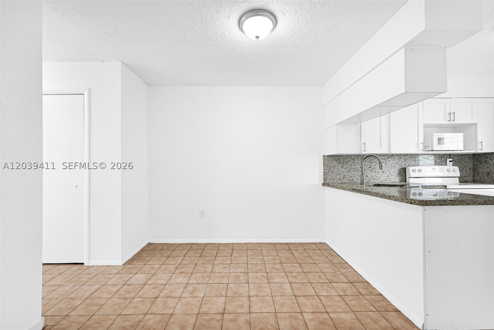 TWIN TOWERS CONDO - Residential