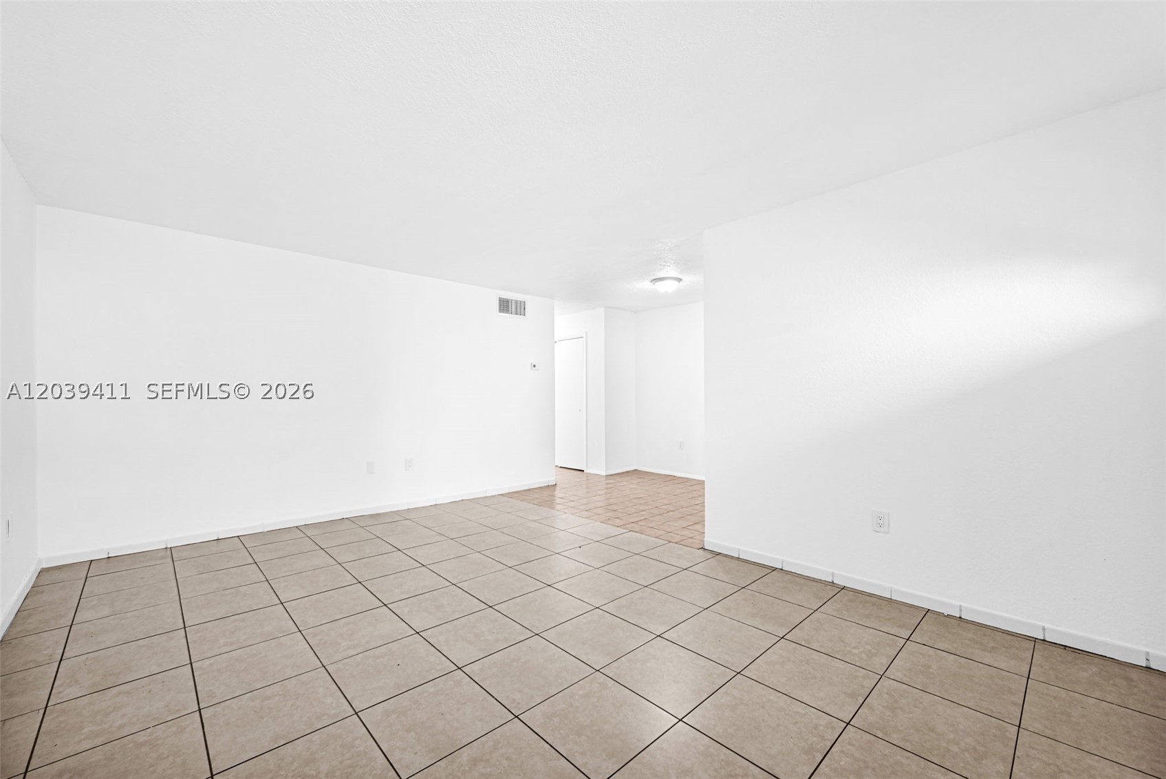 TWIN TOWERS CONDO - Residential