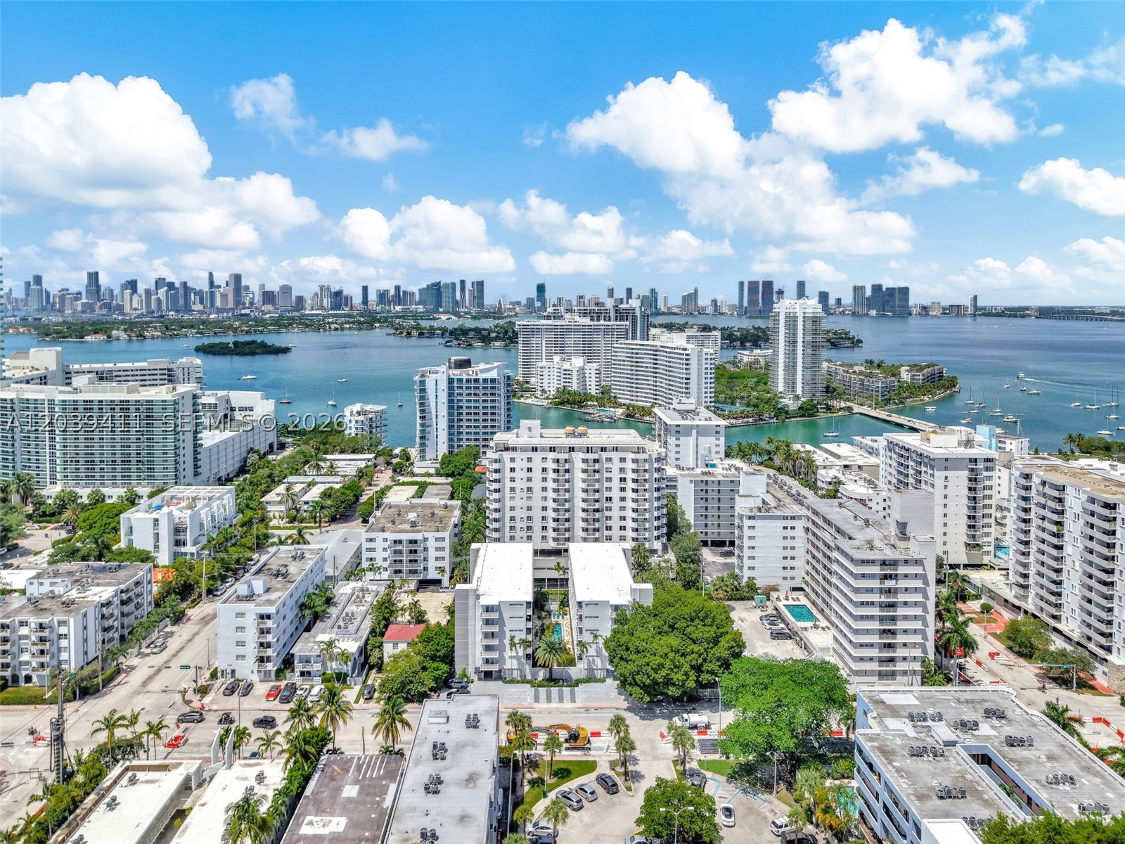 TWIN TOWERS CONDO - Residential