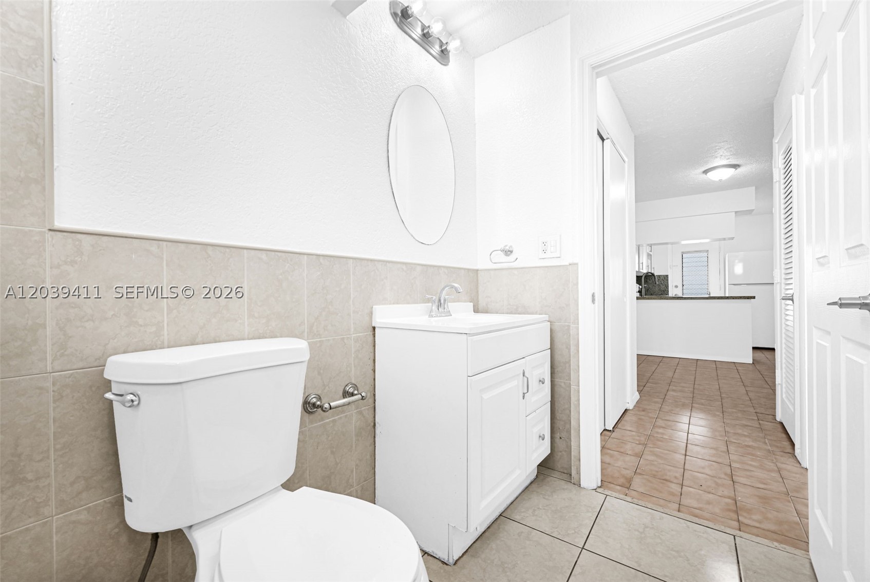 TWIN TOWERS CONDO - Residential