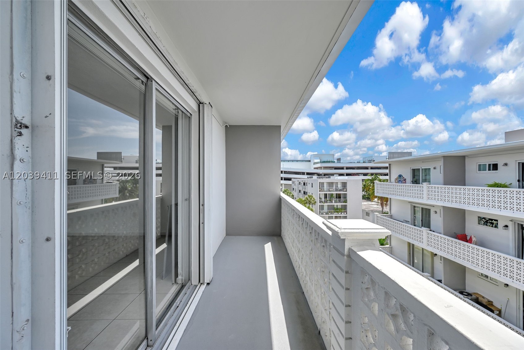 TWIN TOWERS CONDO - Residential