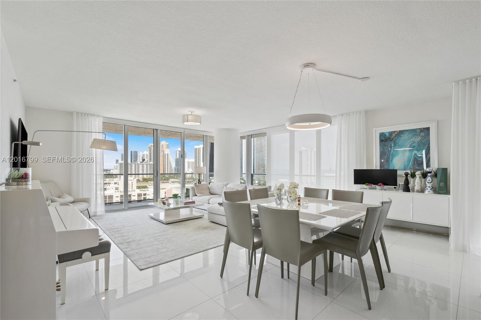 PARQUE TOWERS CONDO - Residential