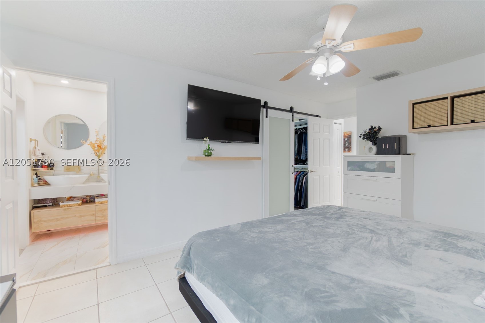 COUNTRY LAKE HOMES 1ST AD - Residential