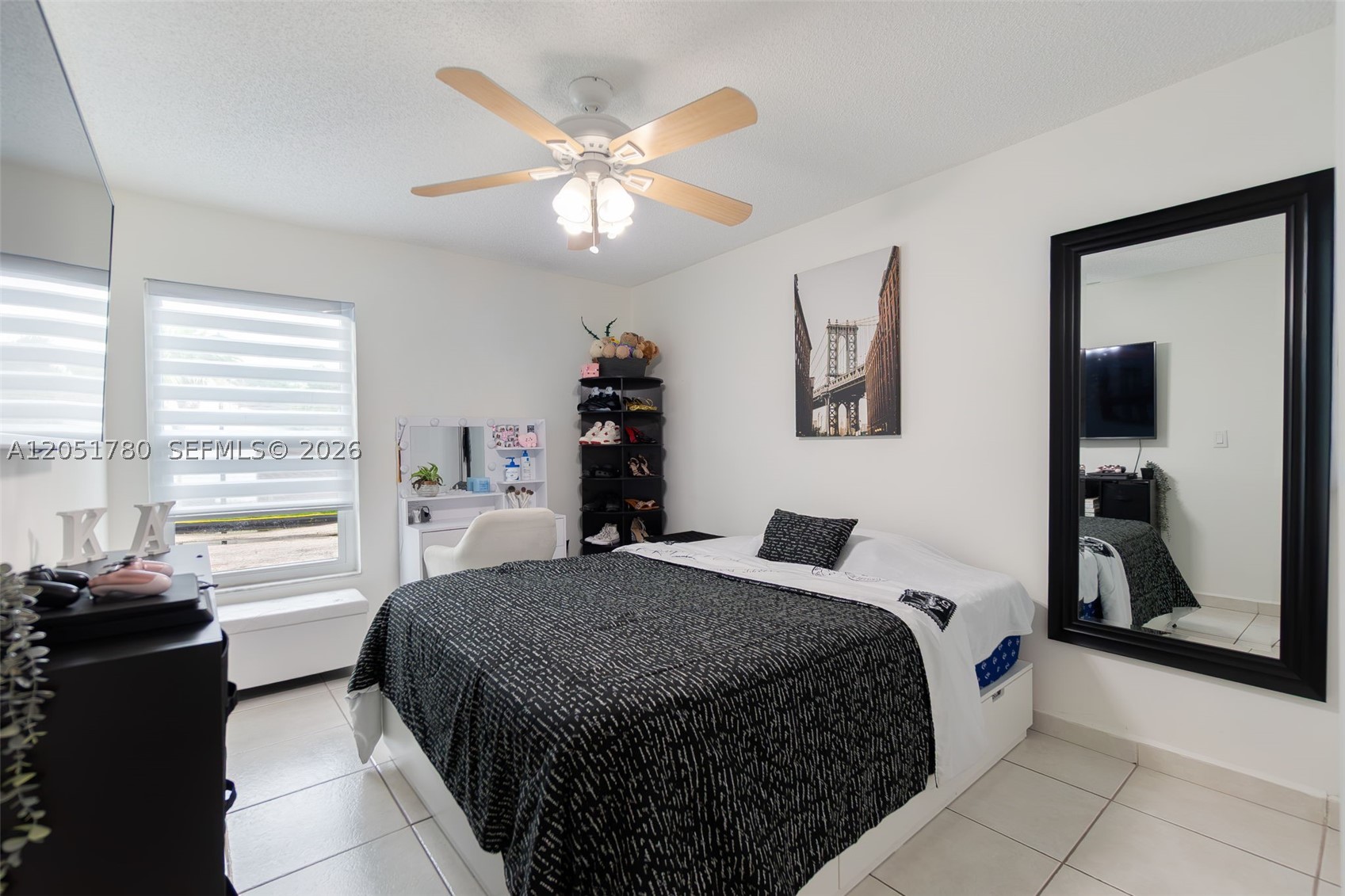 COUNTRY LAKE HOMES 1ST AD - Residential