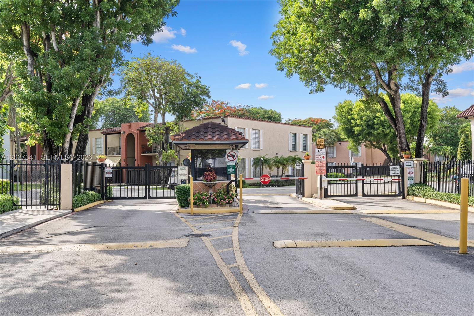 SPANISH TRACE CONDO - Residential Lease