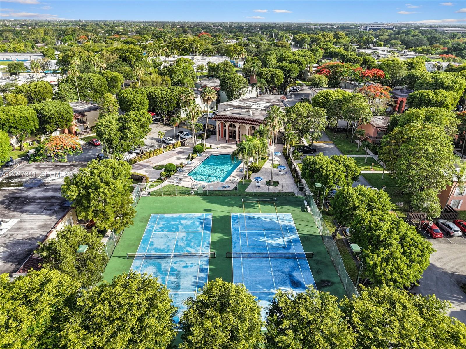 SPANISH TRACE CONDO - Residential Lease