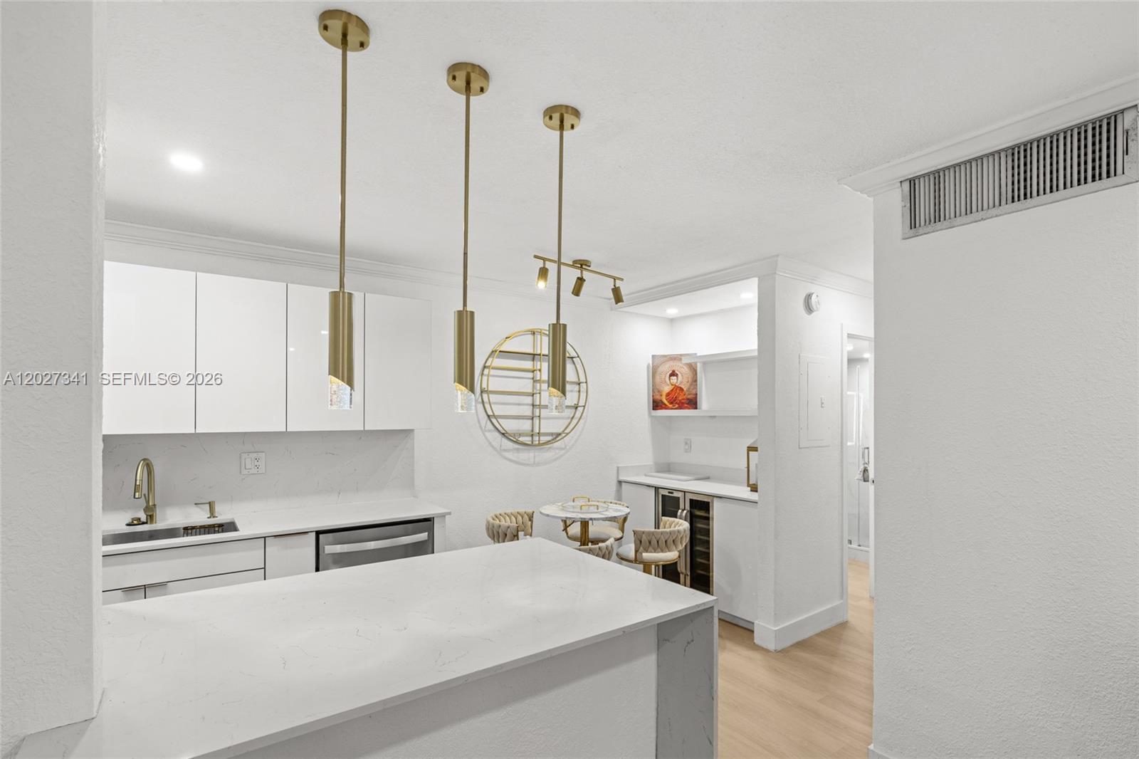 SPANISH TRACE CONDO - Residential Lease