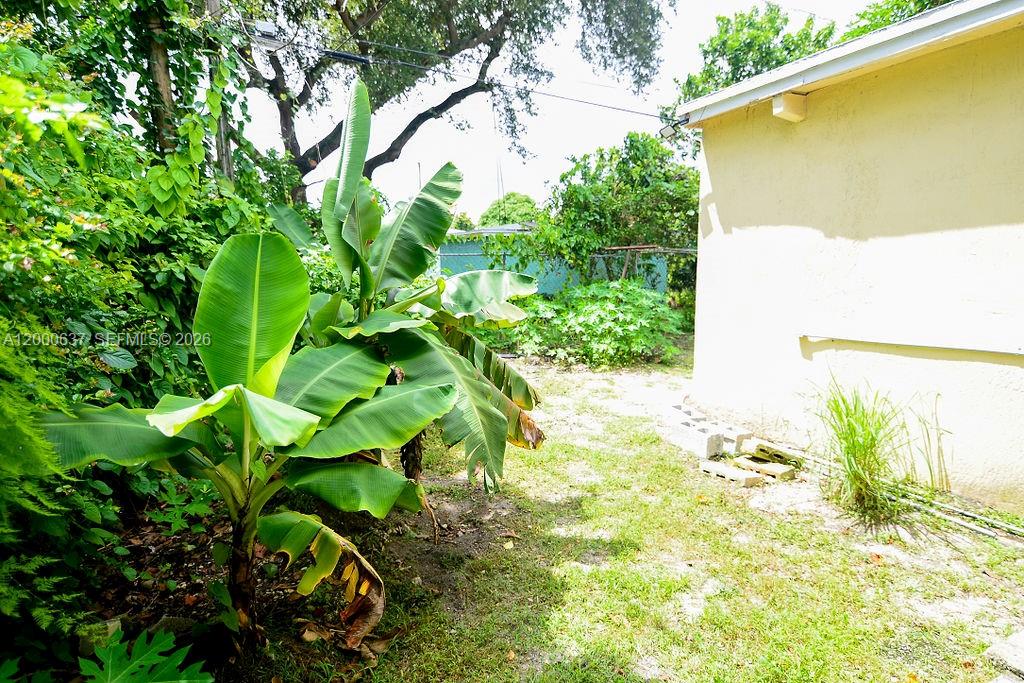 W MIAMI SHORES SEC B - Residential