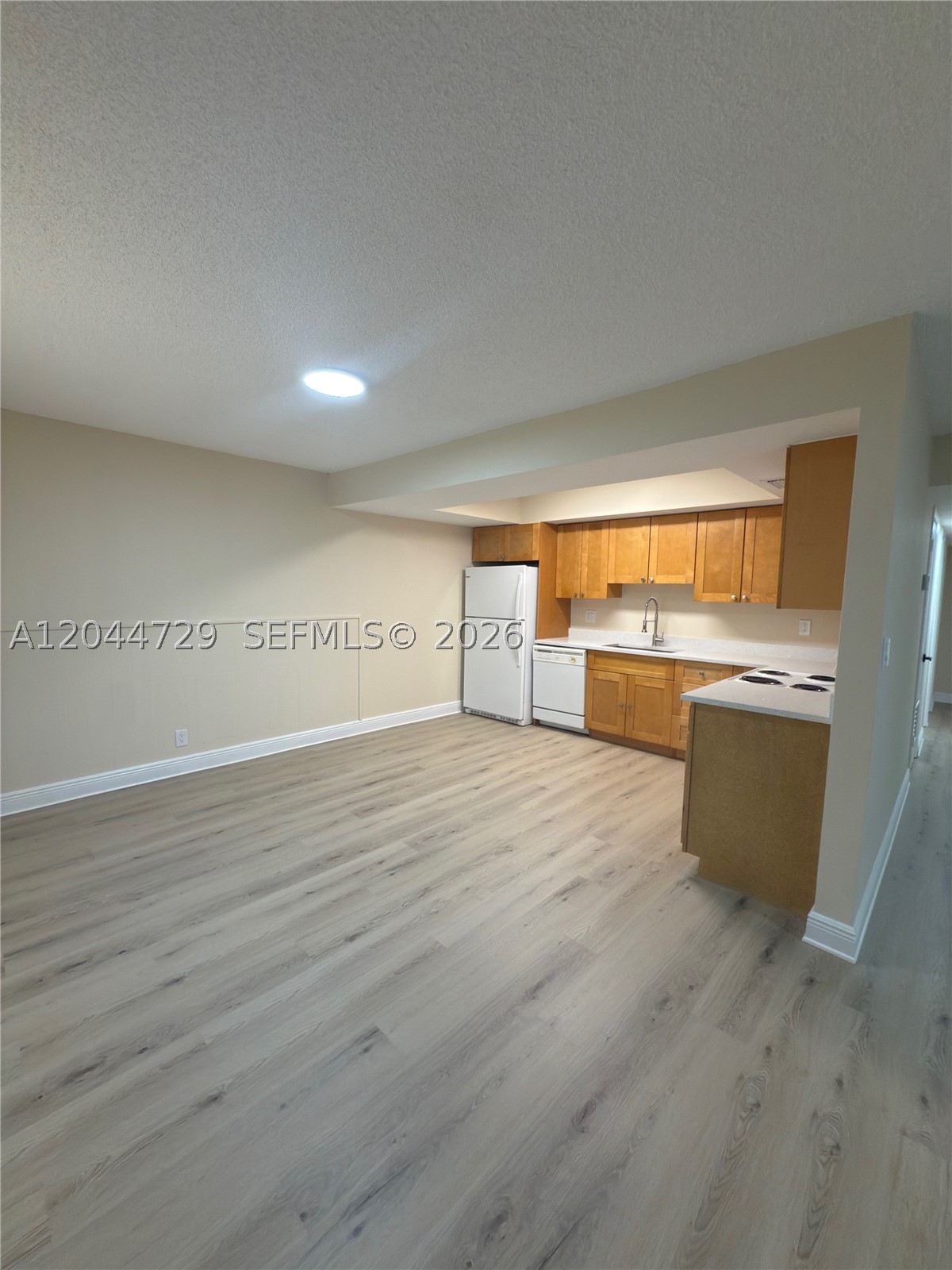 CORAL SPRINGS II - Residential Lease