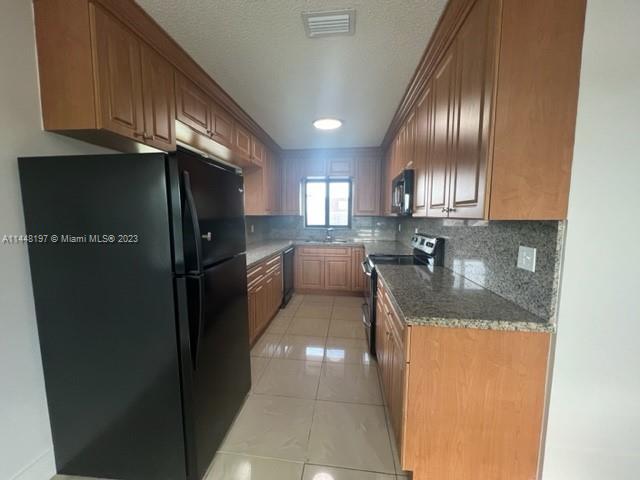 SWEETWATER GROVES .14 AC - Residential Lease