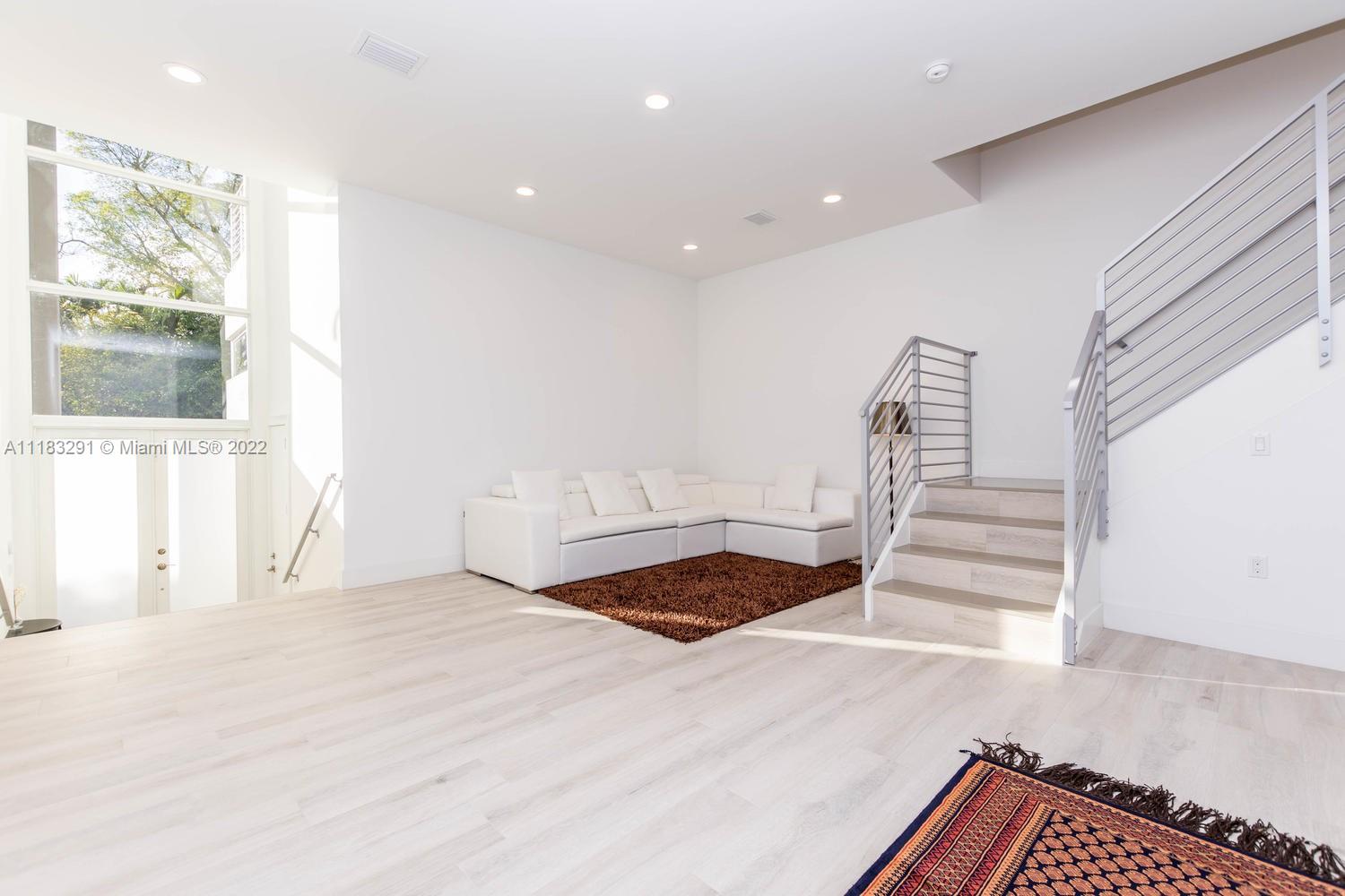 2873-2875 SW 33 CT CONDO - Residential Lease