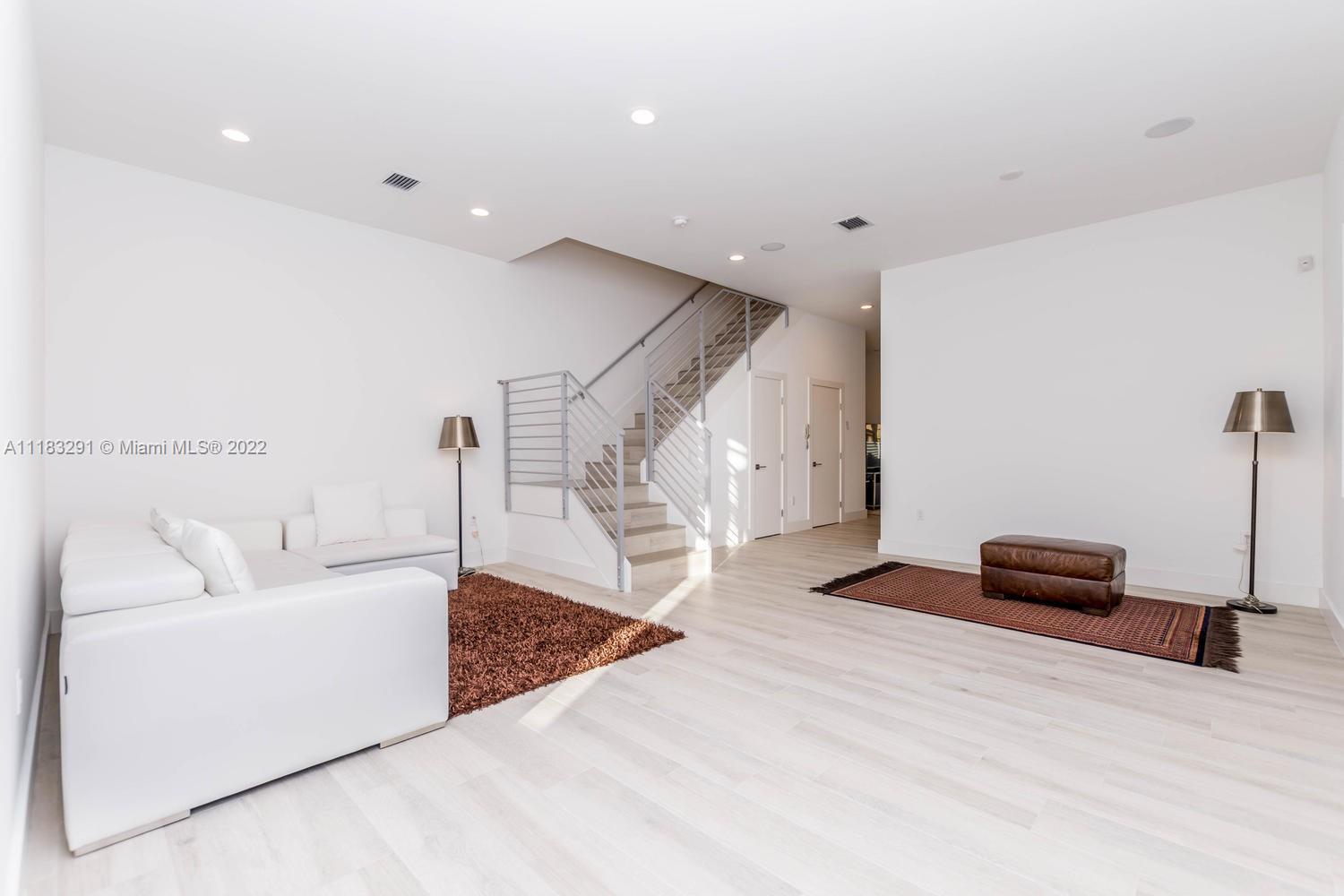 2873-2875 SW 33 CT CONDO - Residential Lease