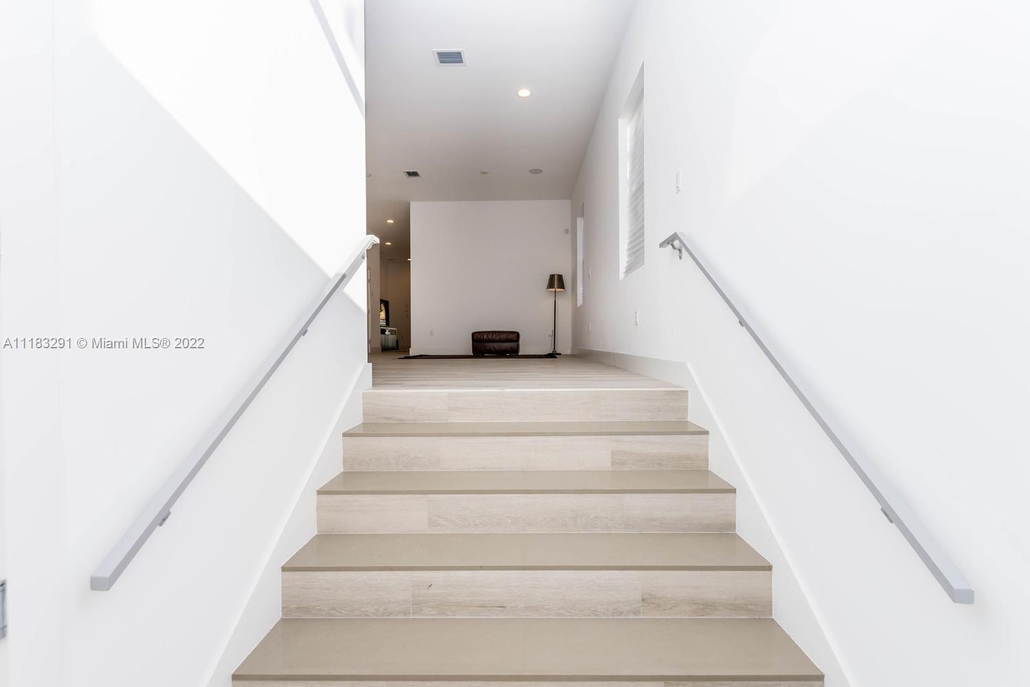 2873-2875 SW 33 CT CONDO - Residential Lease