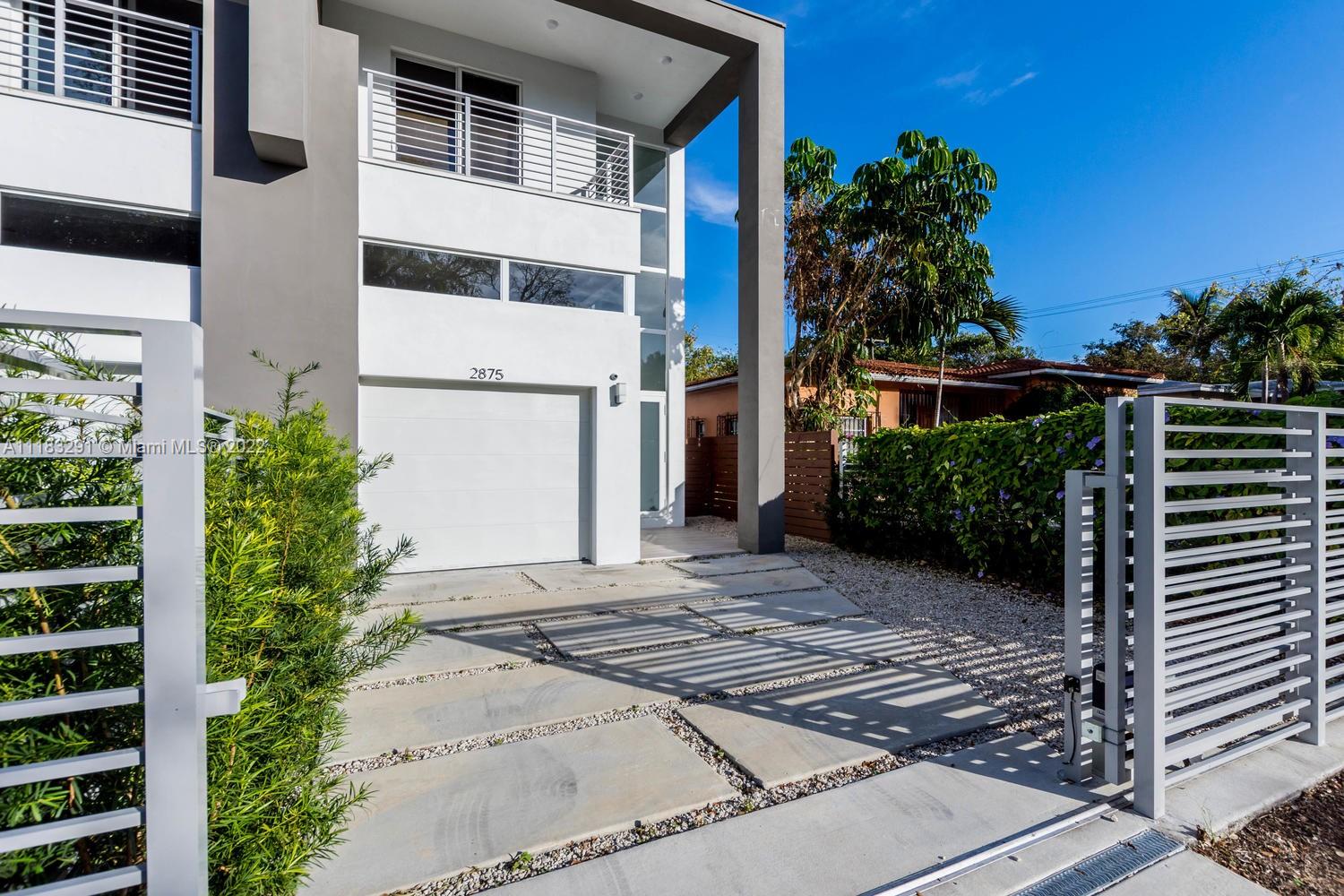 2873-2875 SW 33 CT CONDO - Residential Lease