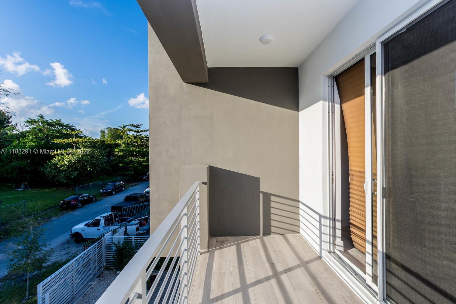 2873-2875 SW 33 CT CONDO - Residential Lease