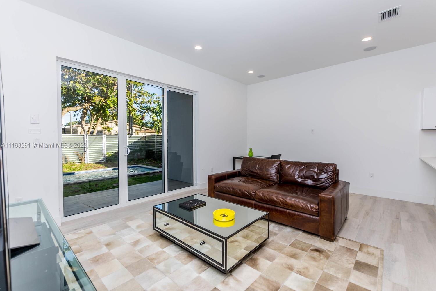 2873-2875 SW 33 CT CONDO - Residential Lease