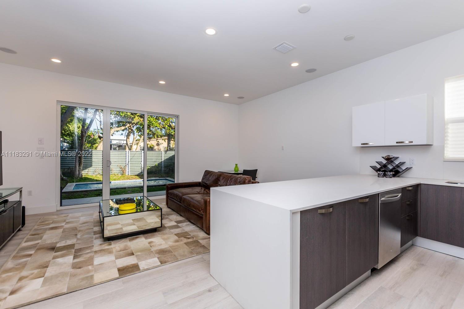 2873-2875 SW 33 CT CONDO - Residential Lease