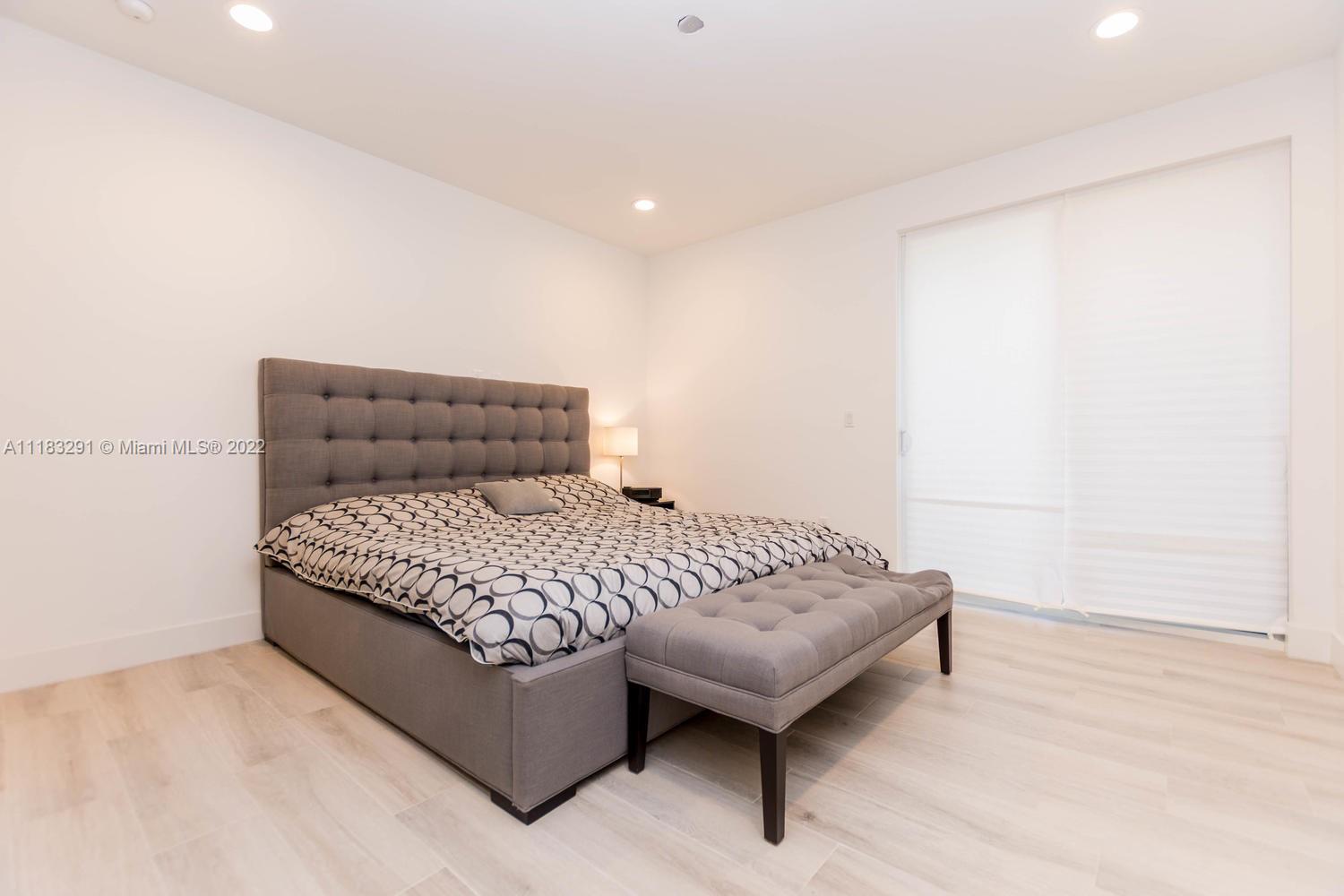 2873-2875 SW 33 CT CONDO - Residential Lease