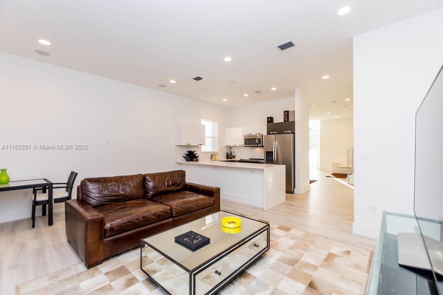 2873-2875 SW 33 CT CONDO - Residential Lease
