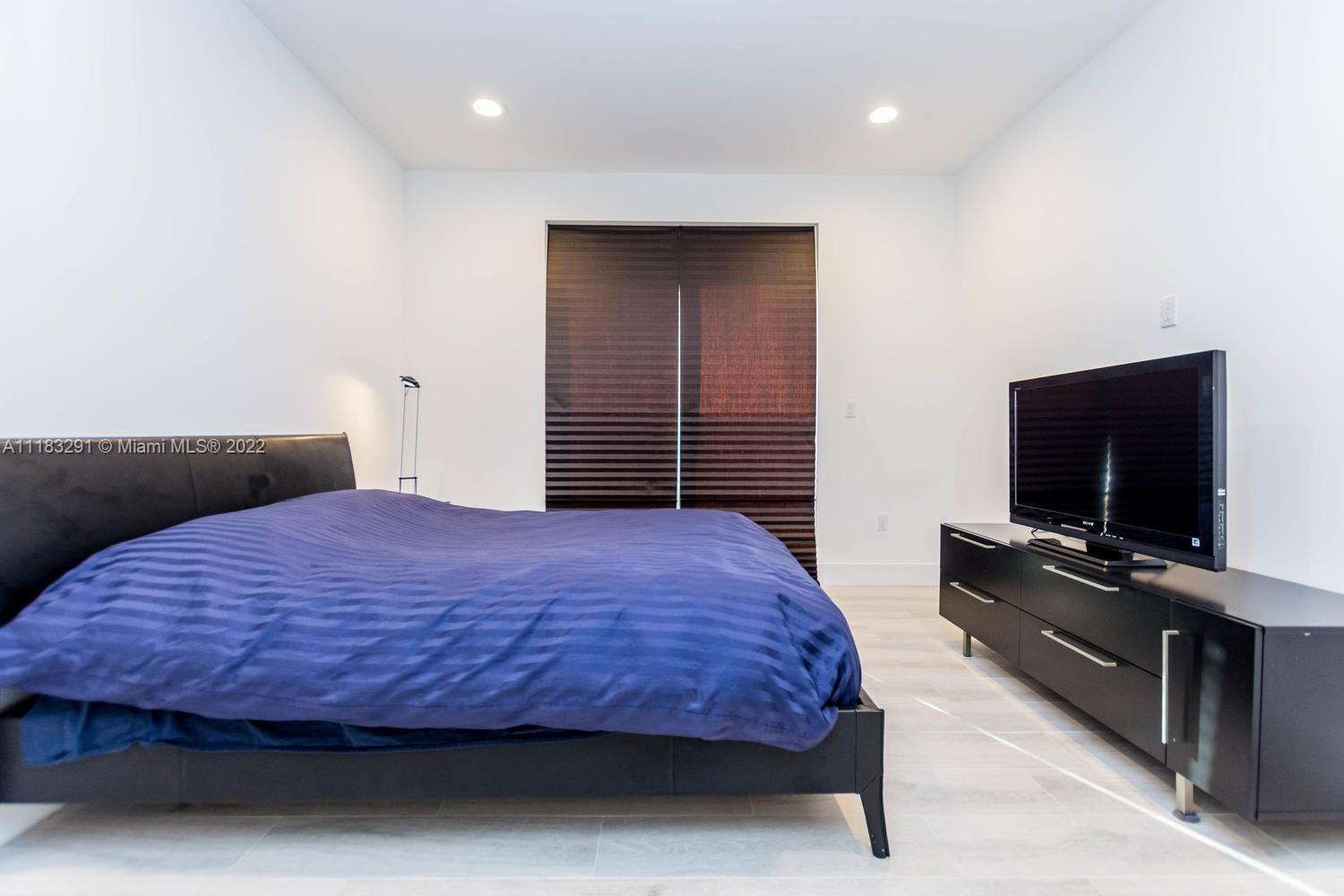 2873-2875 SW 33 CT CONDO - Residential Lease