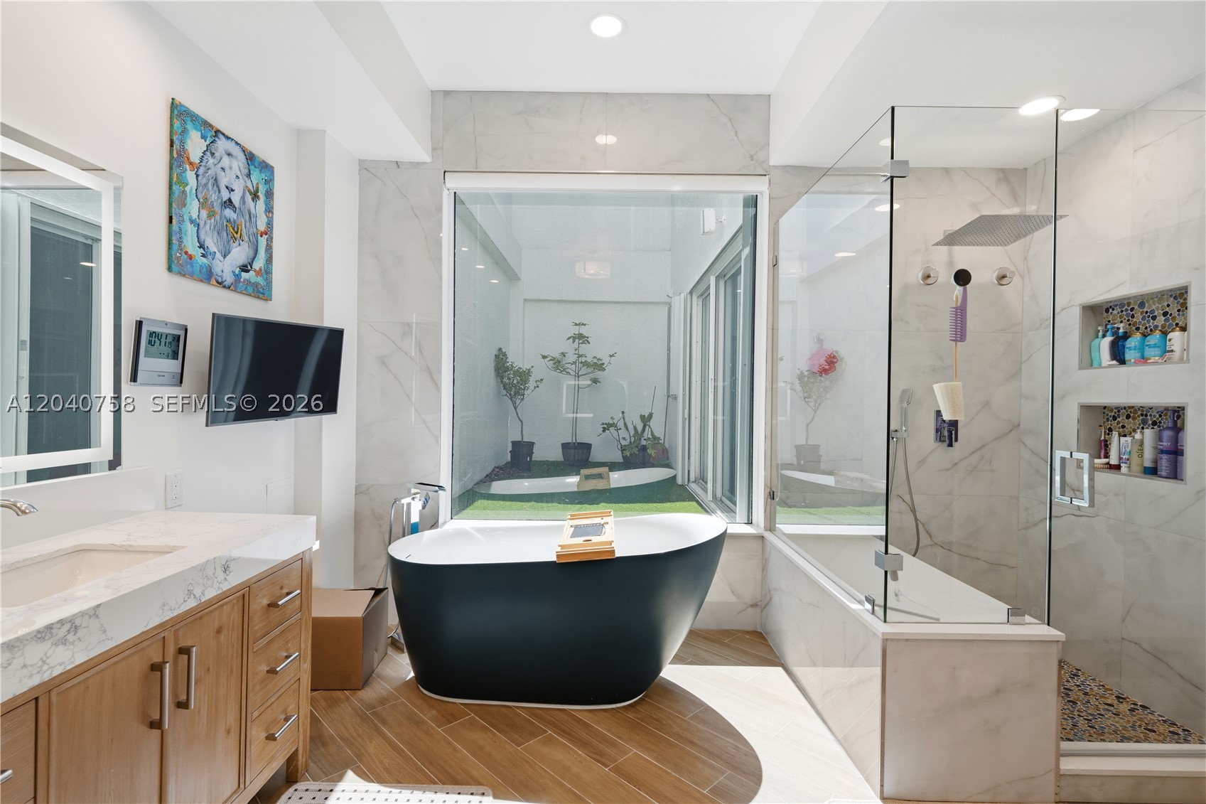 OCEANIA IV CONDO - Residential