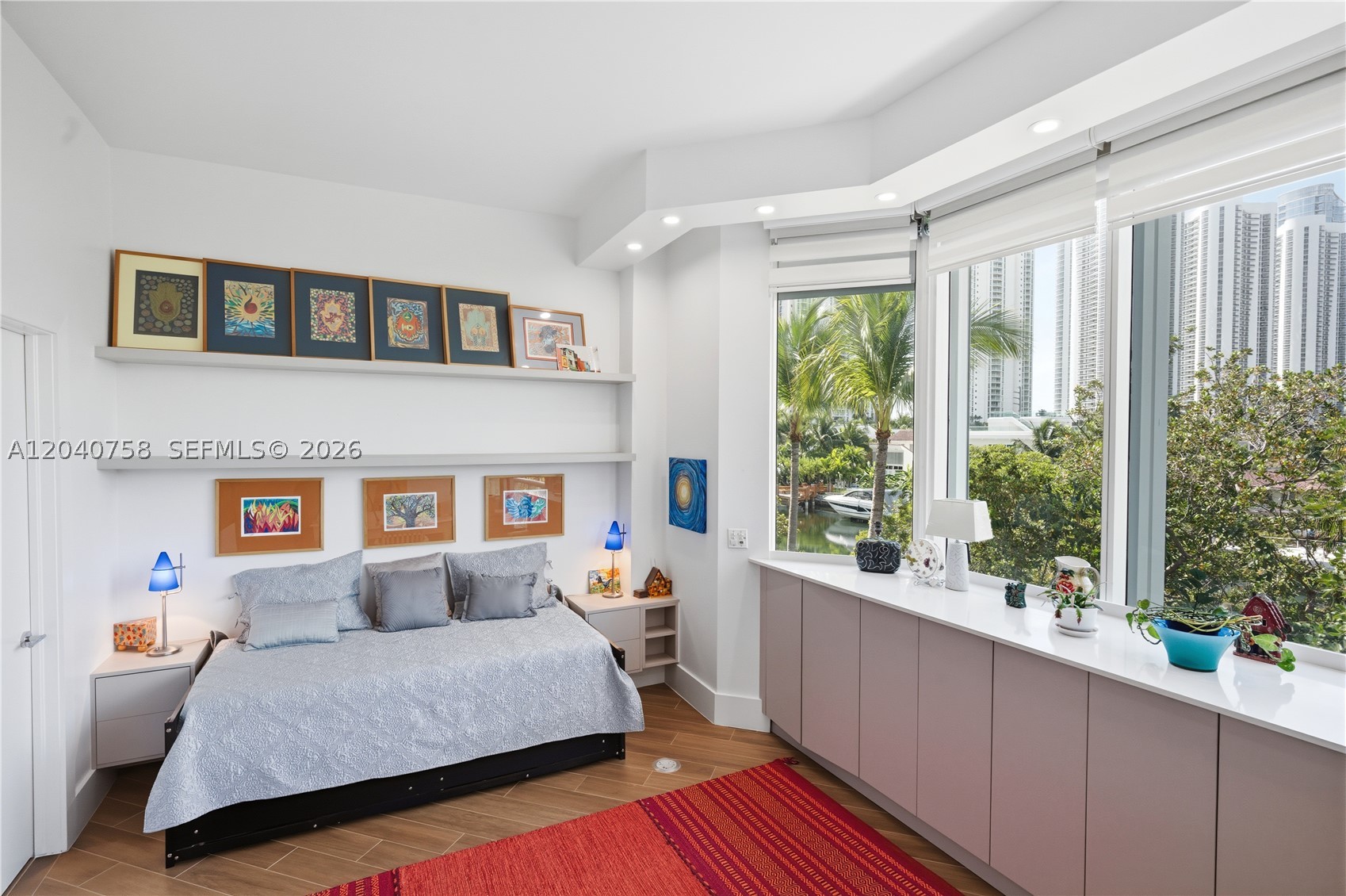 OCEANIA IV CONDO - Residential