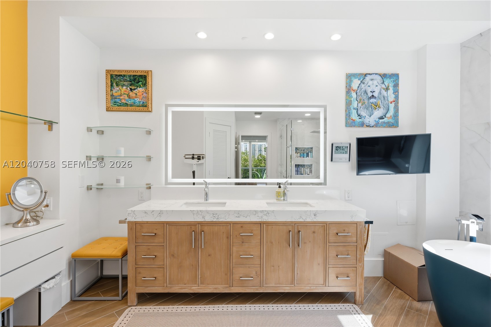 OCEANIA IV CONDO - Residential