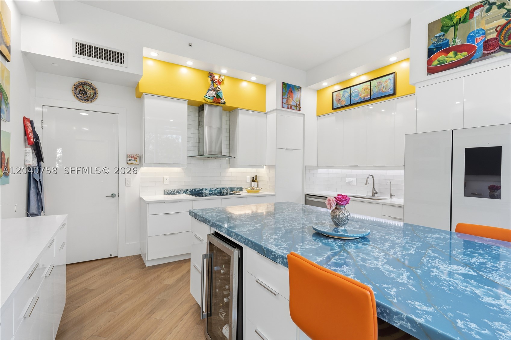 OCEANIA IV CONDO - Residential