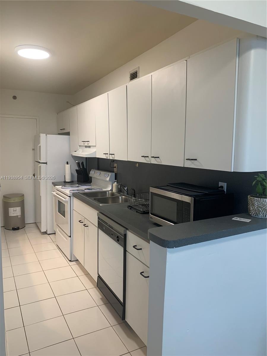 DECOPLAGE CONDO - Residential Lease