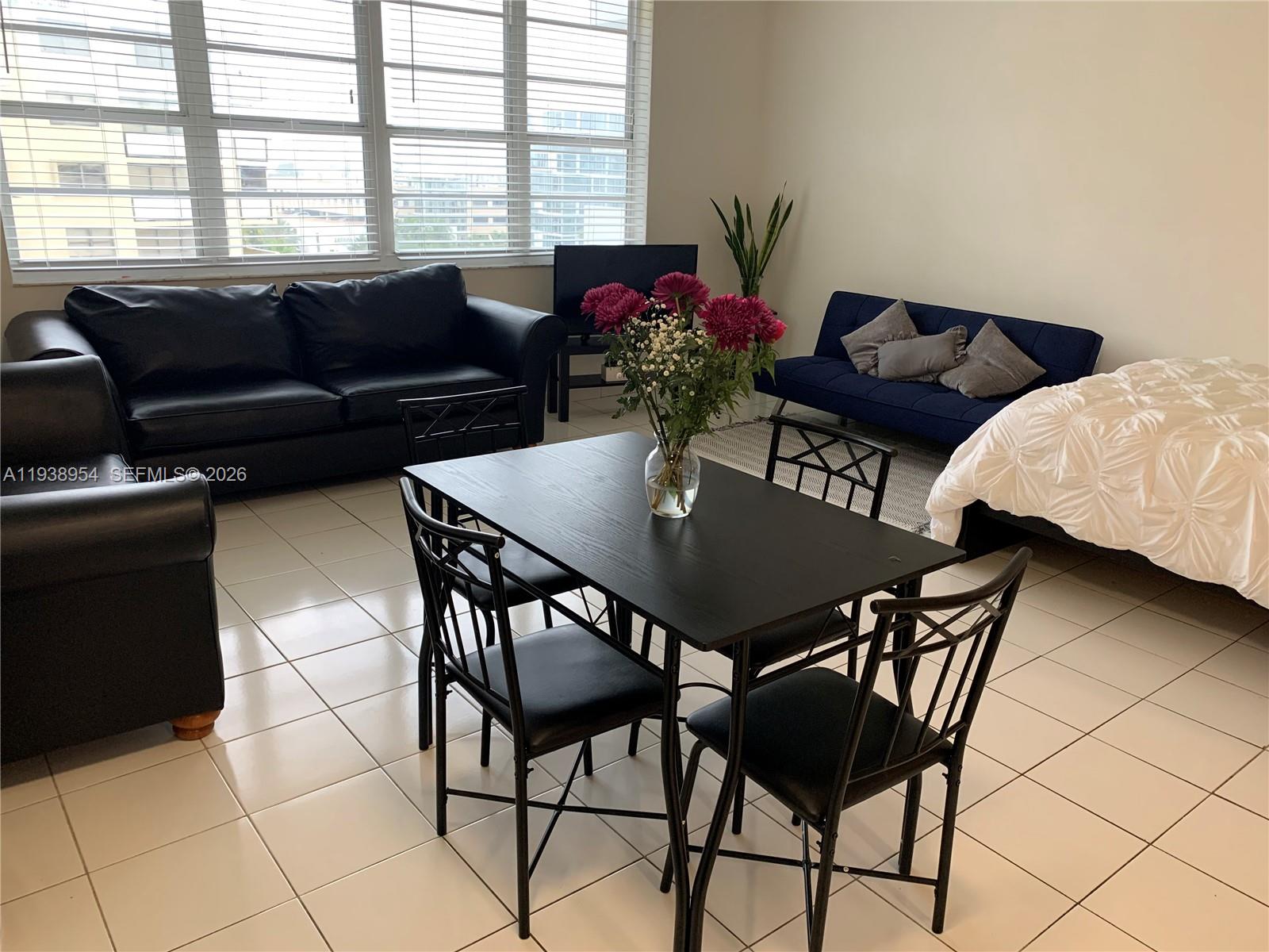 DECOPLAGE CONDO - Residential Lease