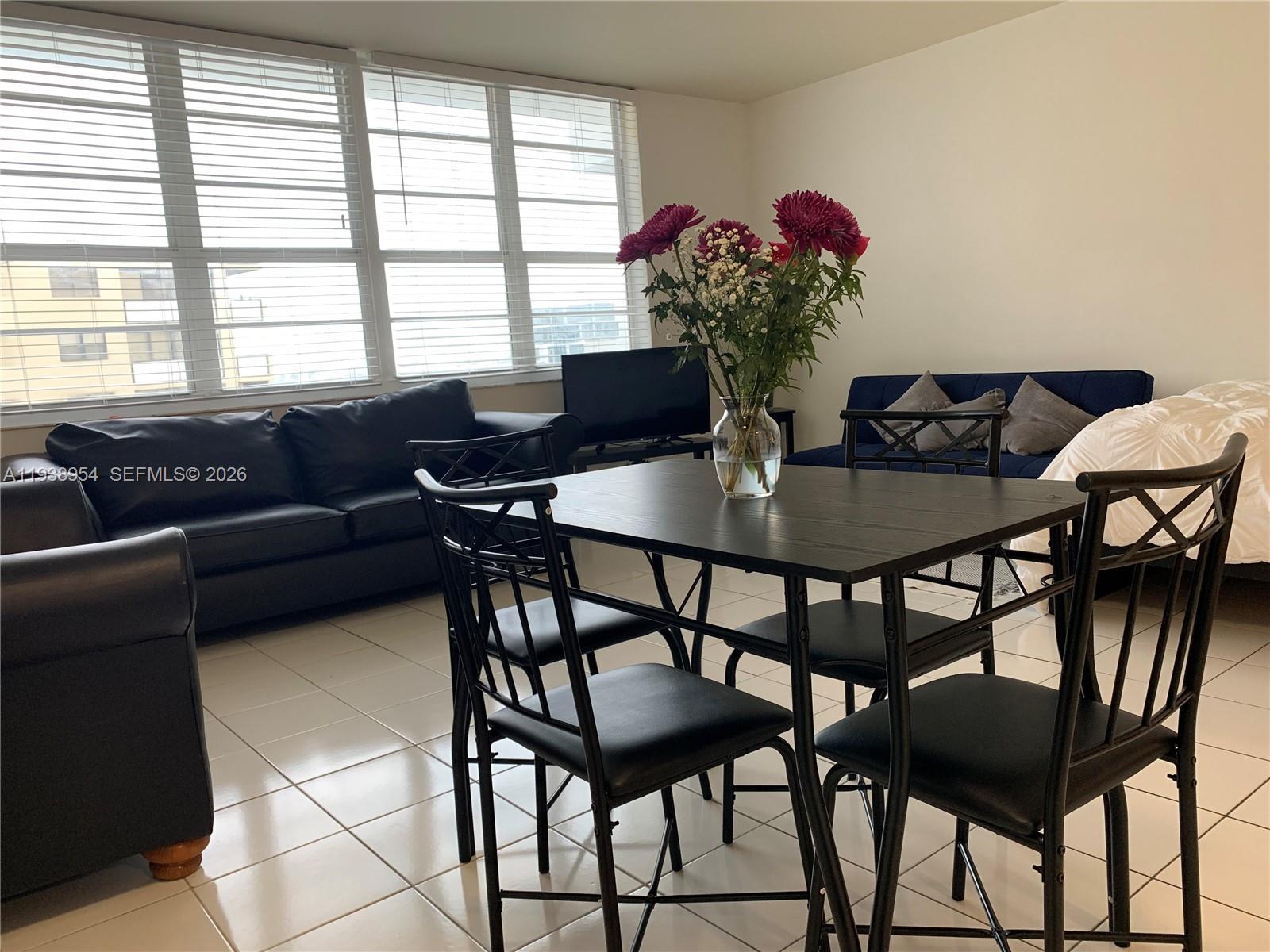 DECOPLAGE CONDO - Residential Lease