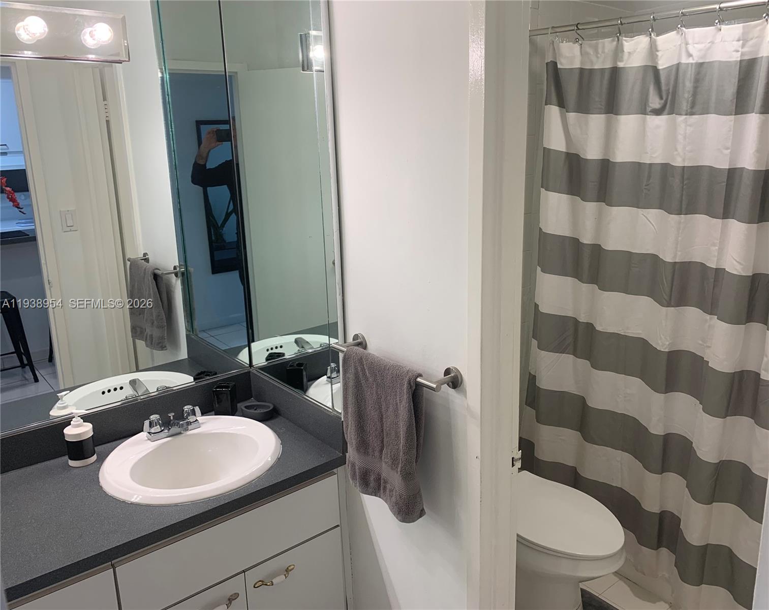 DECOPLAGE CONDO - Residential Lease
