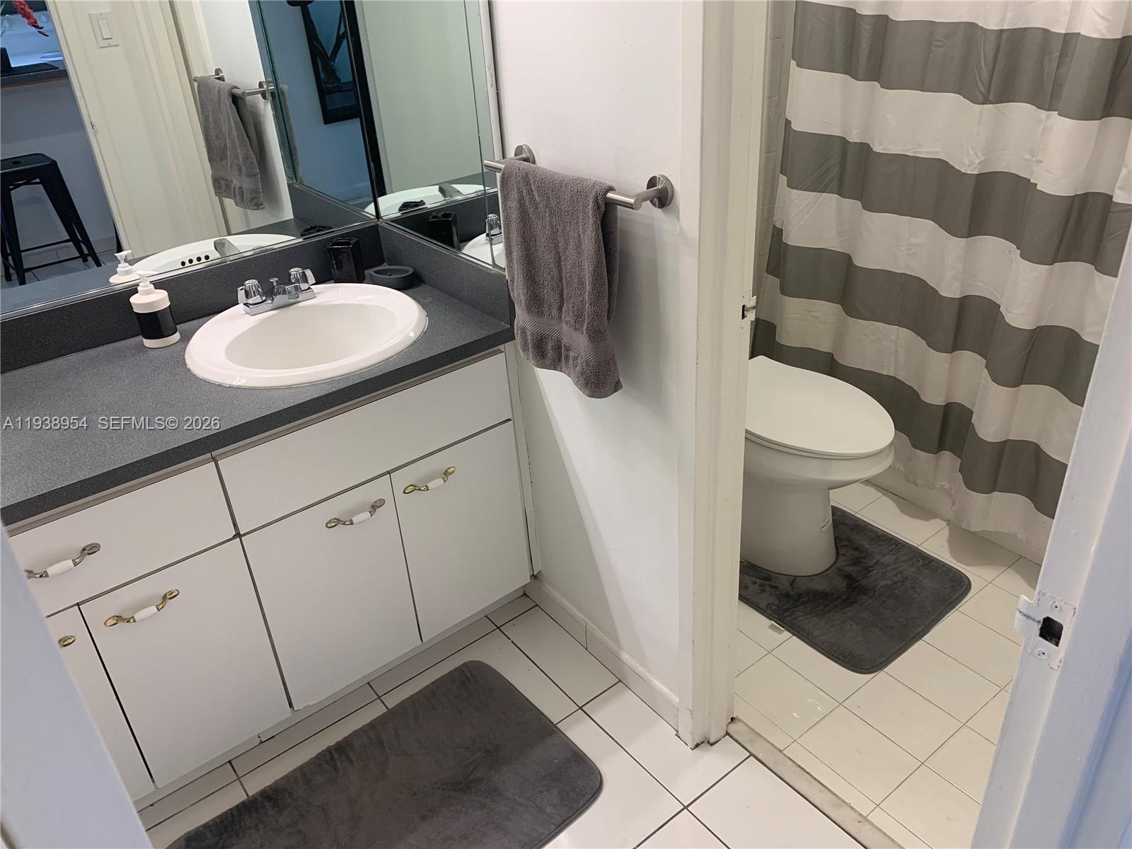 DECOPLAGE CONDO - Residential Lease