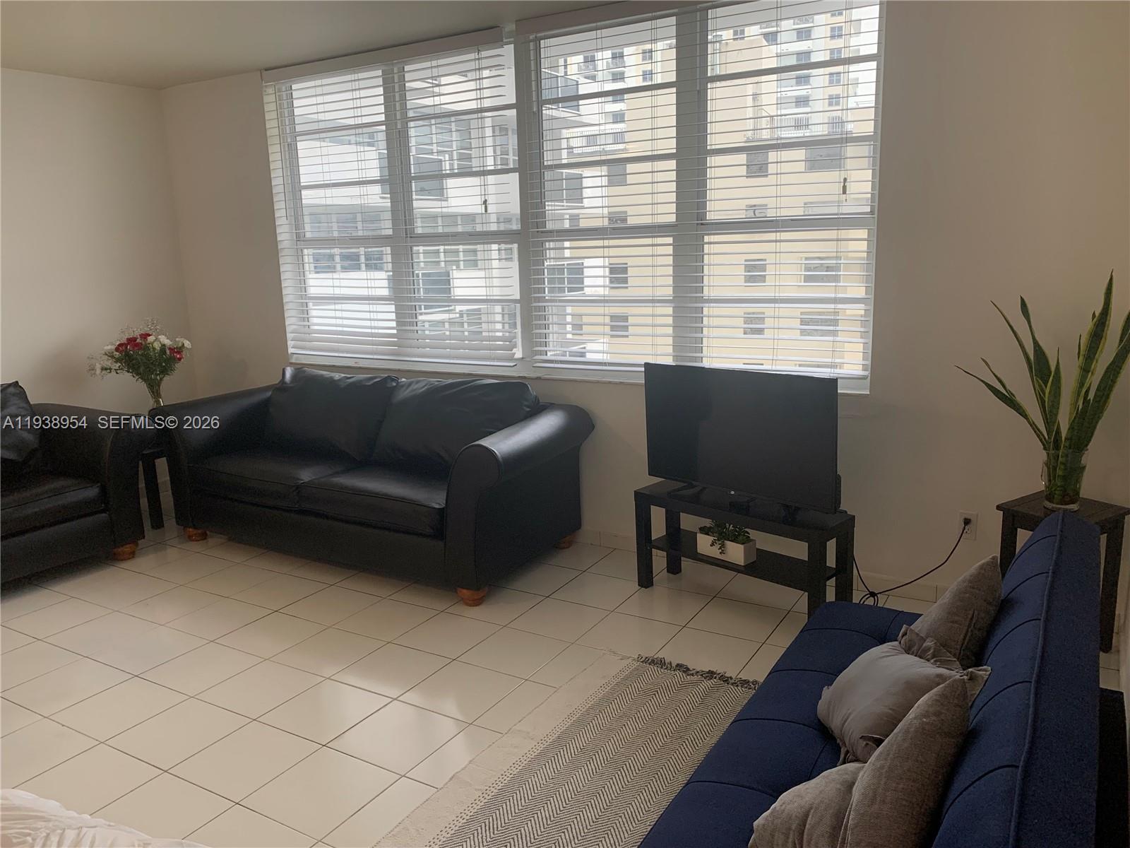 DECOPLAGE CONDO - Residential Lease