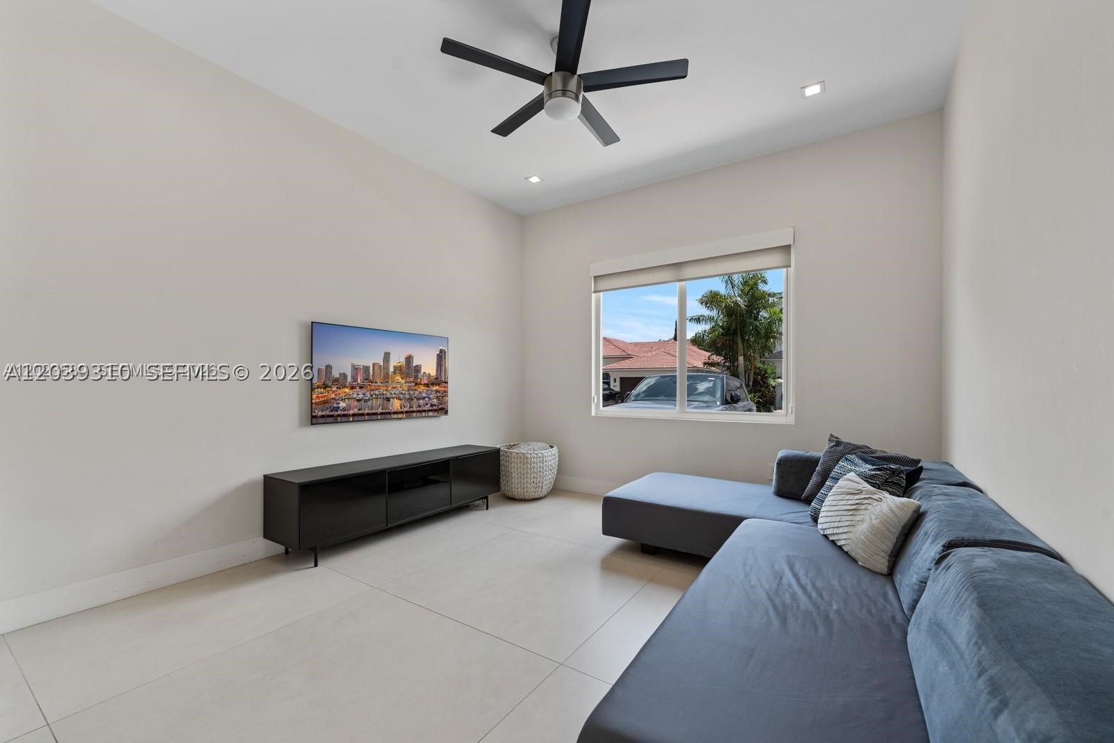 DORAL ISLES VENETIA - Residential
