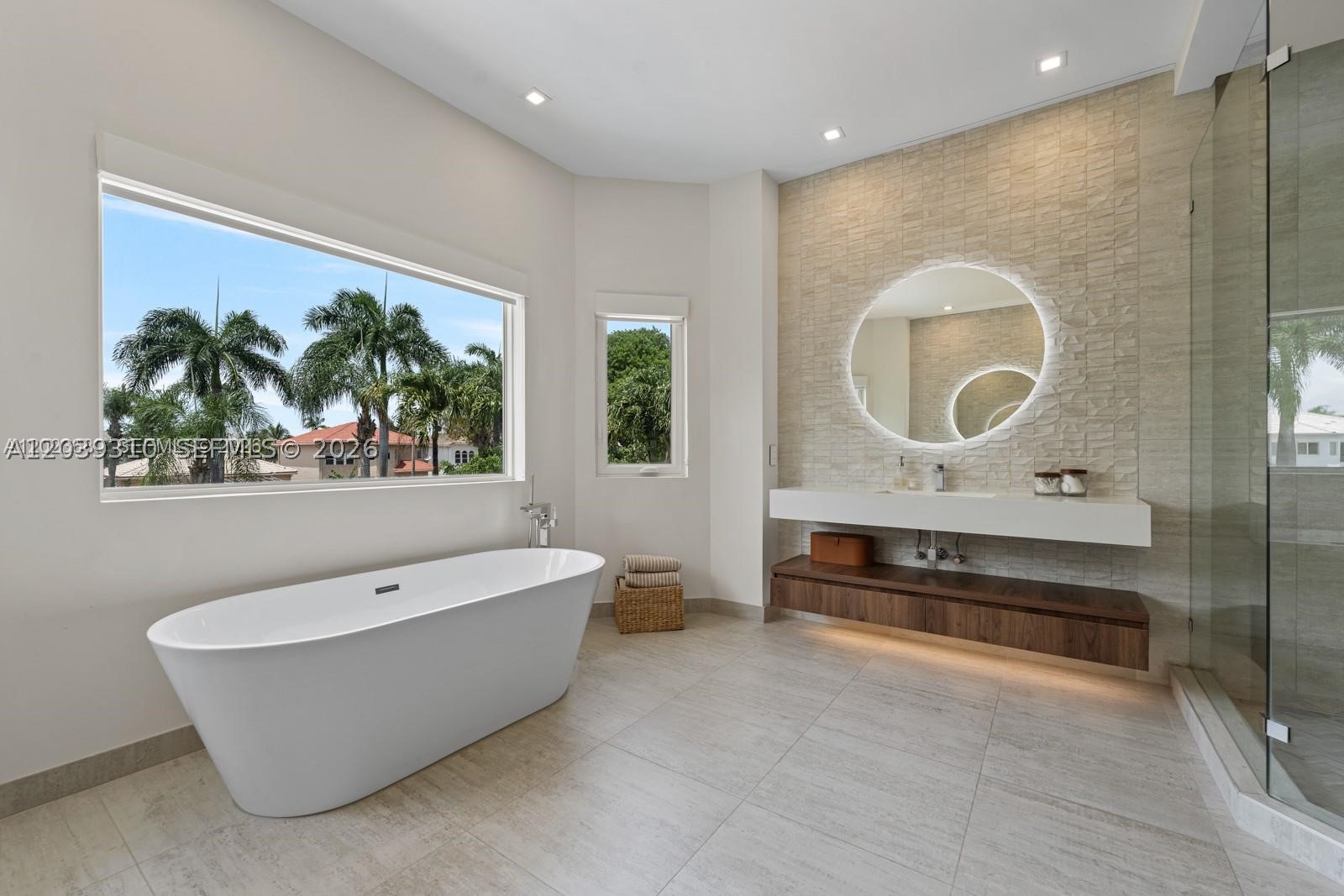 DORAL ISLES VENETIA - Residential