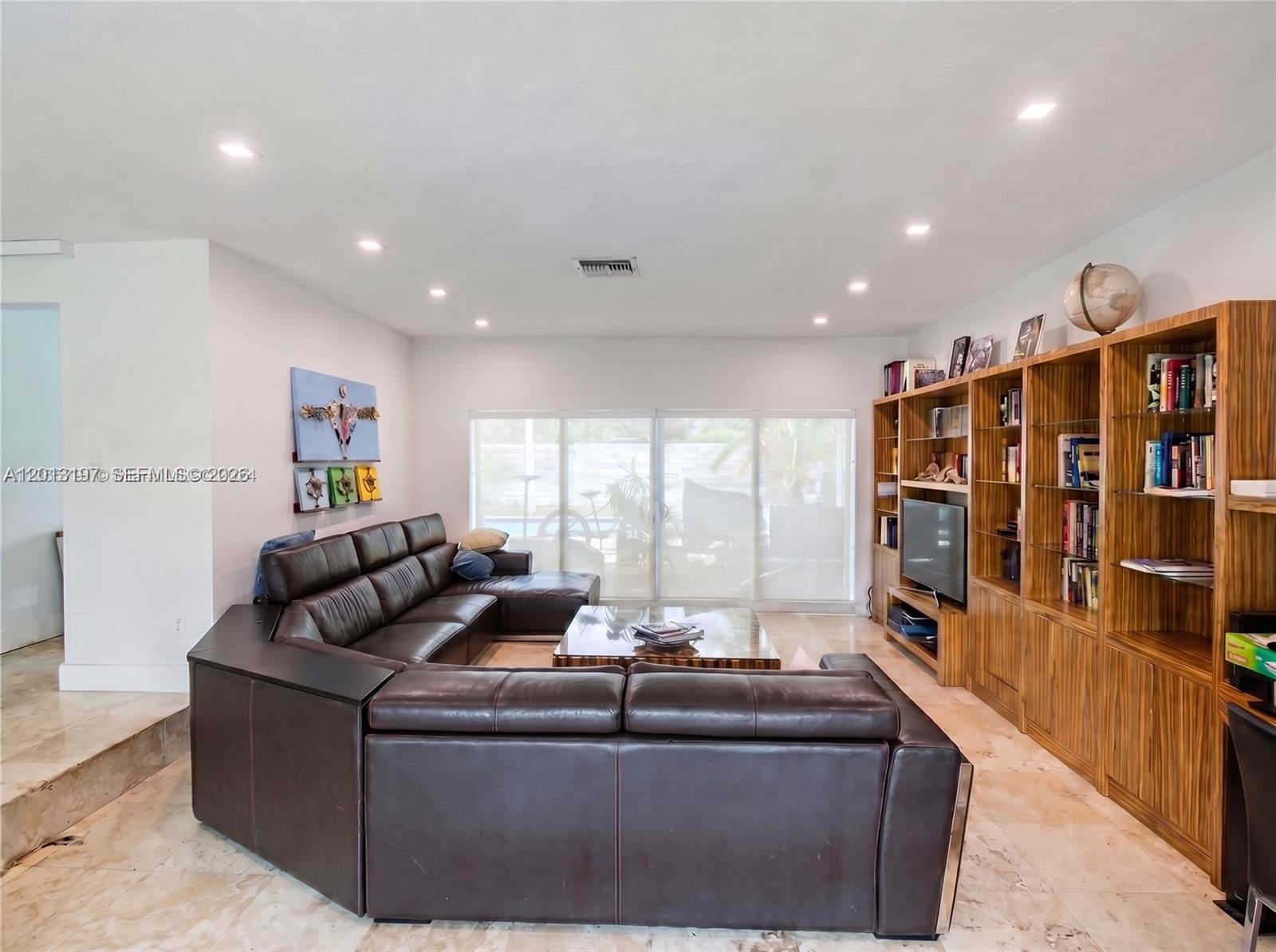 FIRST ADDN TO HIGHLAND GA - Residential